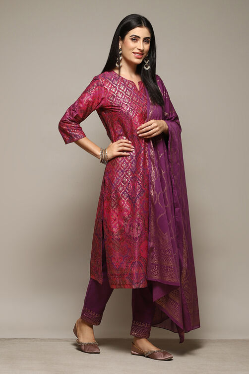 Purple Cambric Straight Printed Kurta Slim Pant Suit Set image number 6