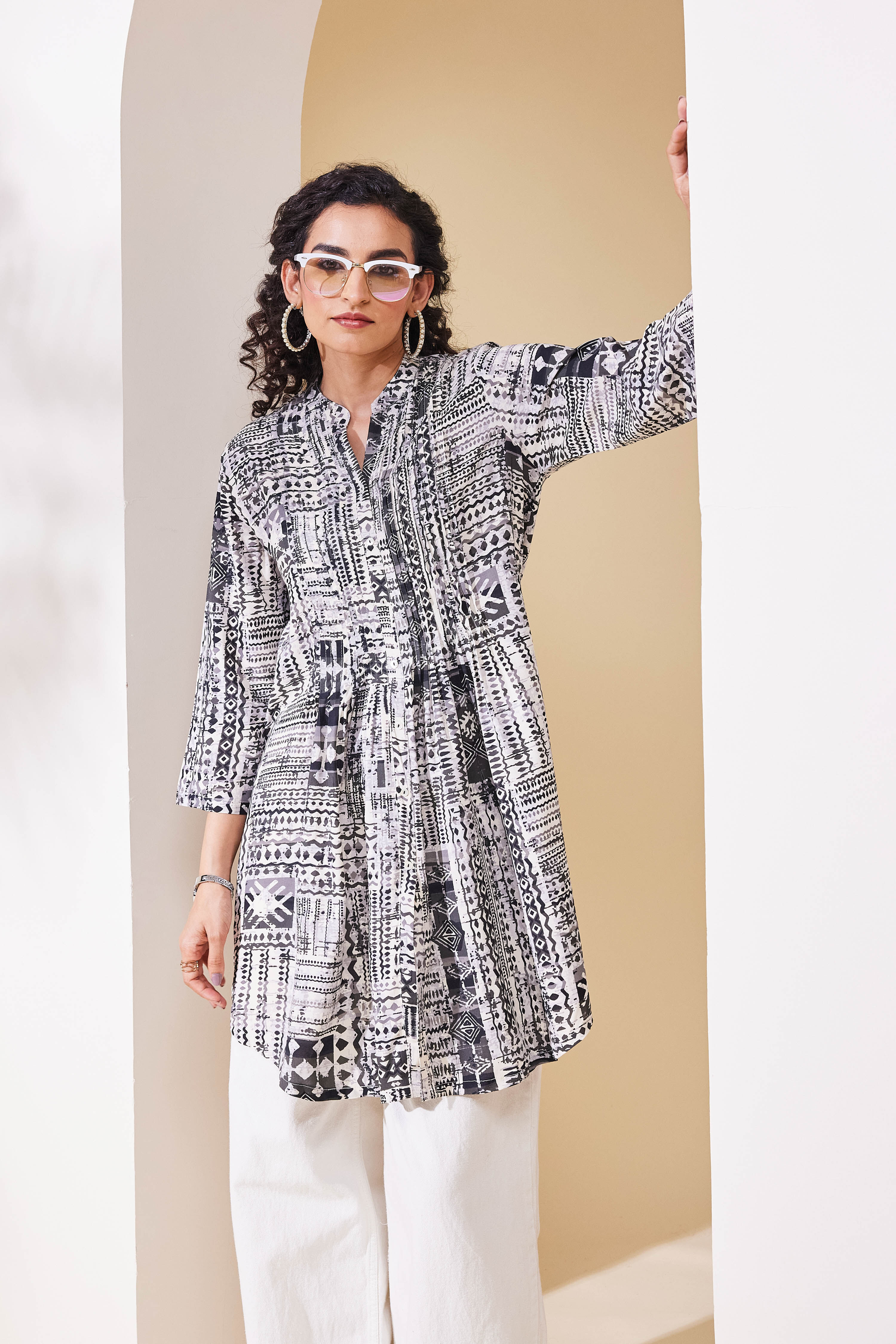 Black Viscose Rayon Straight Kurta image number 6