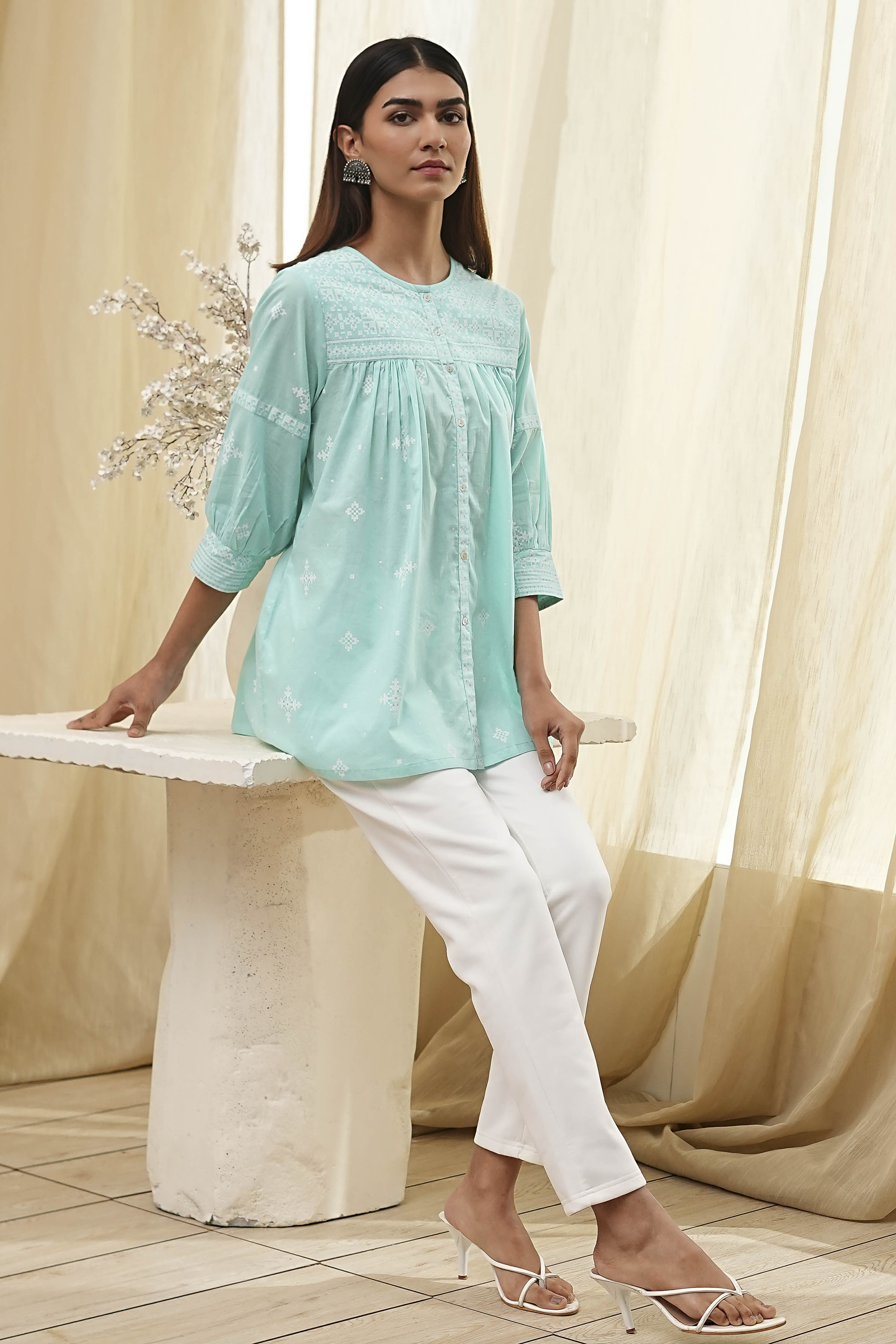 Aqua Cotton Straight Shirt-Style Short Kurta image number 0