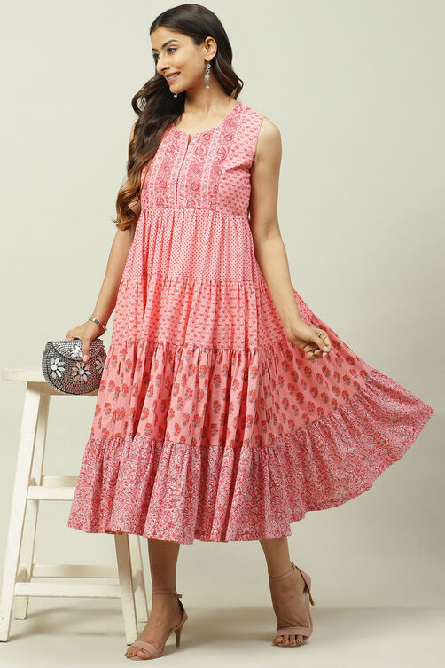 Pink Cotton Flared Fusion Printed Dress image number 5