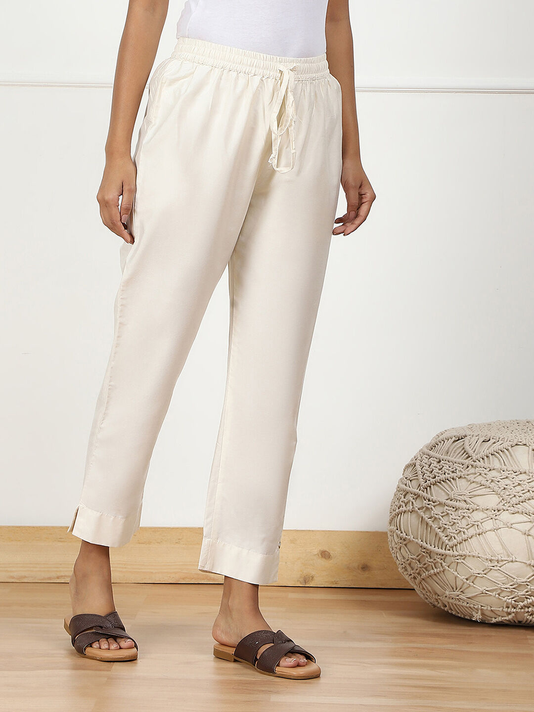 Dark Red Poly Viscose Slim Yarndyed Pants image number 3