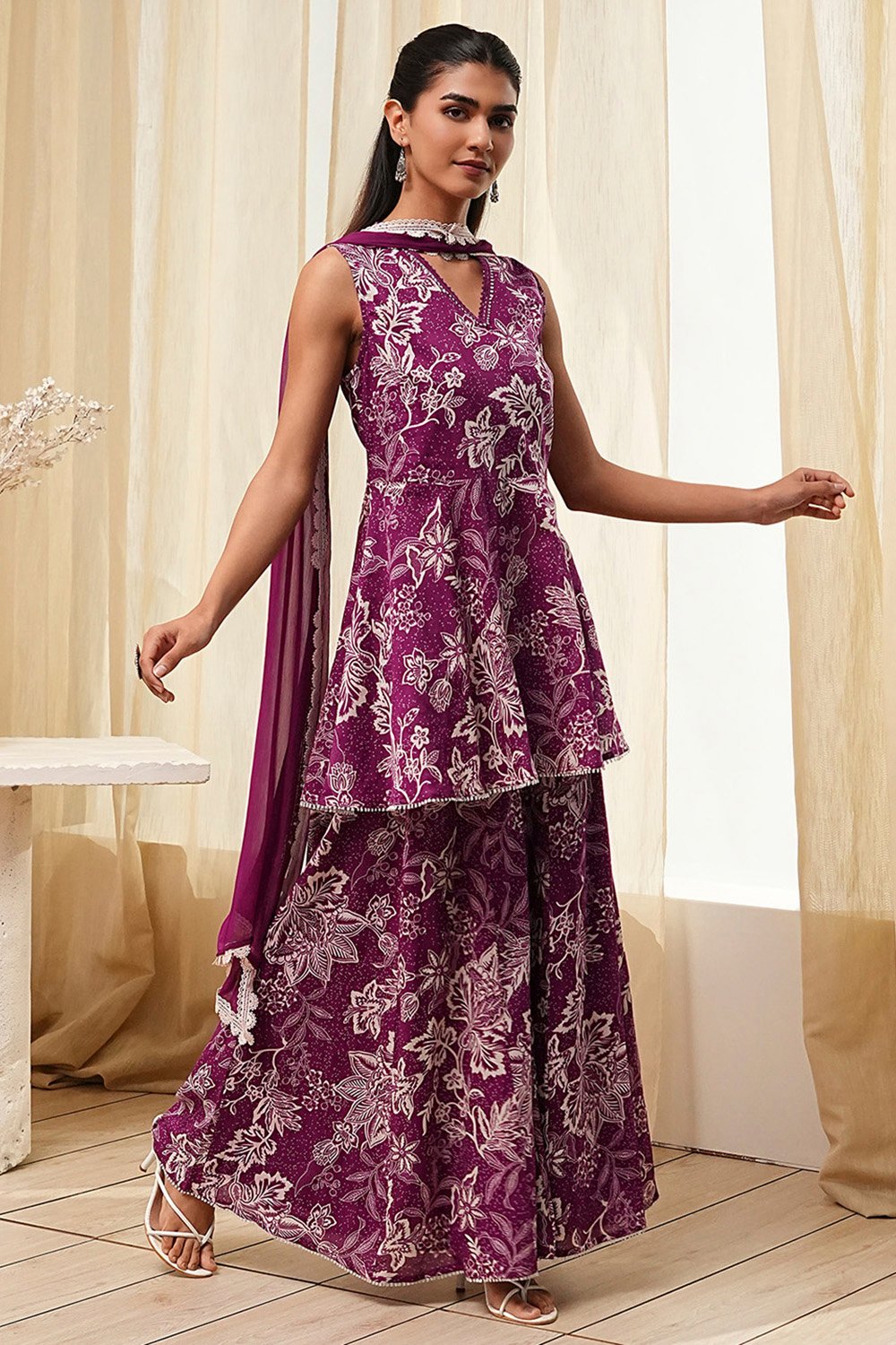 Green Cotton Floral Peplum Suit Set image number 5