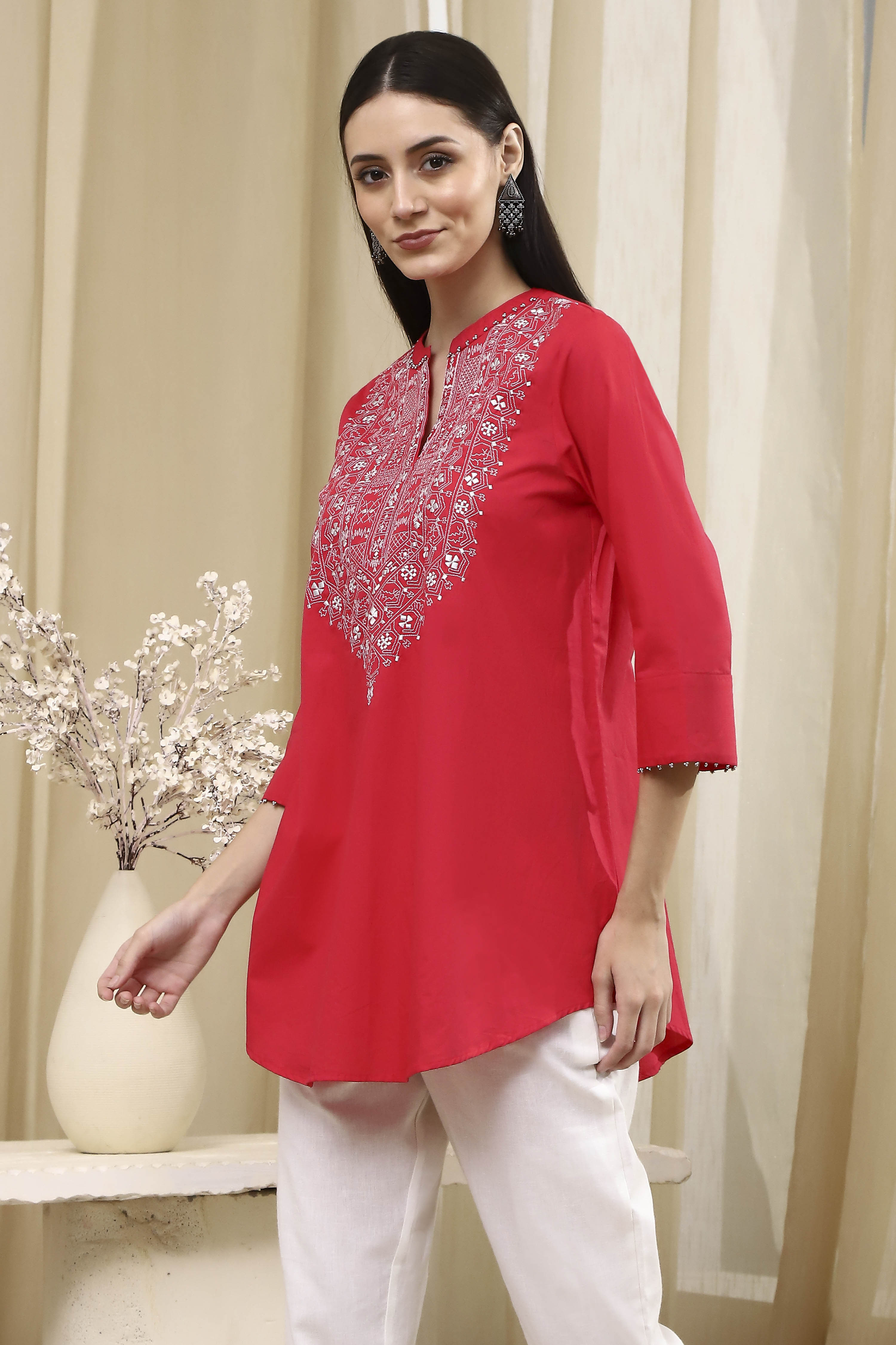 Raspberry Embroidered Straight Short Kurta image number 2