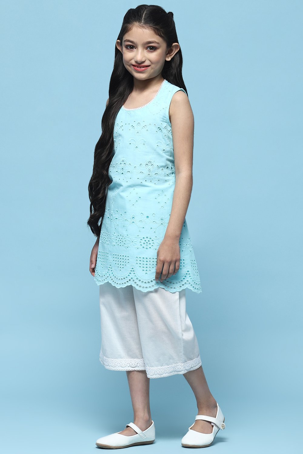 Yellow Schiffli Cotton Kurta & Cropped Palazzo image number 2