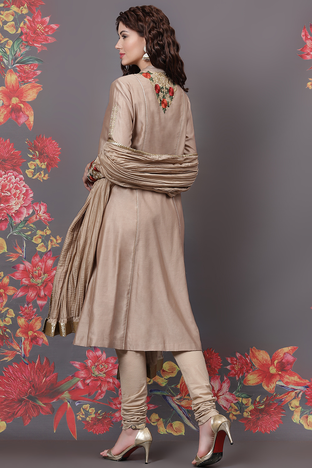 Rohit Bal Beige Silk & Cotton Flared Kurta Suit Set image number 5