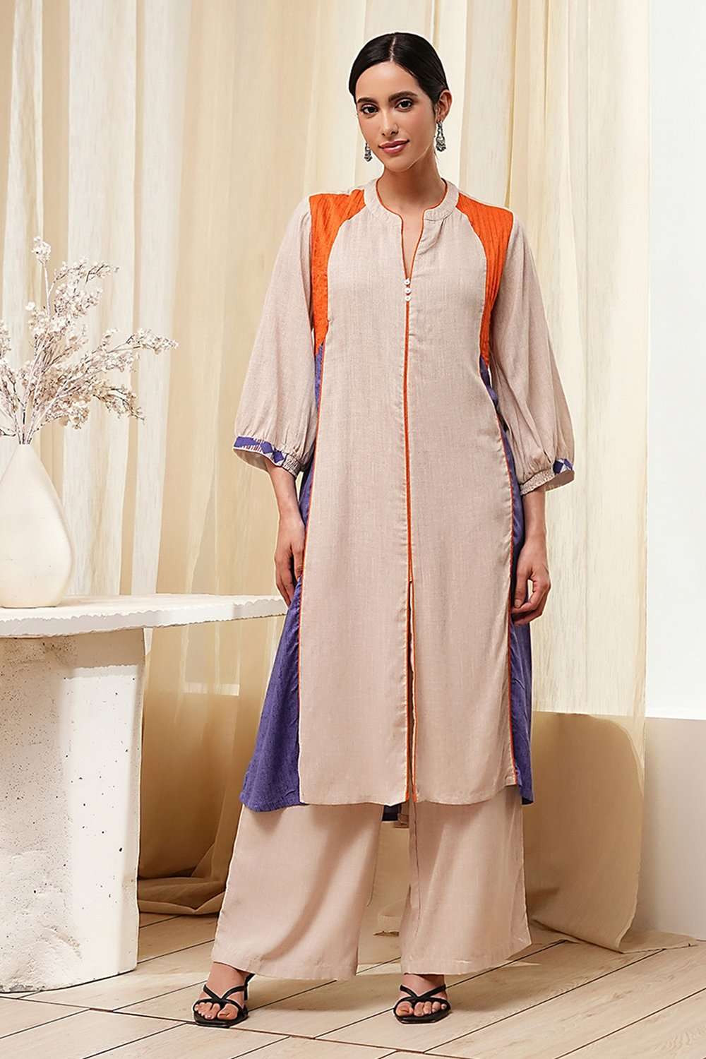 Beige Straight Printed Kurta Set image number 7