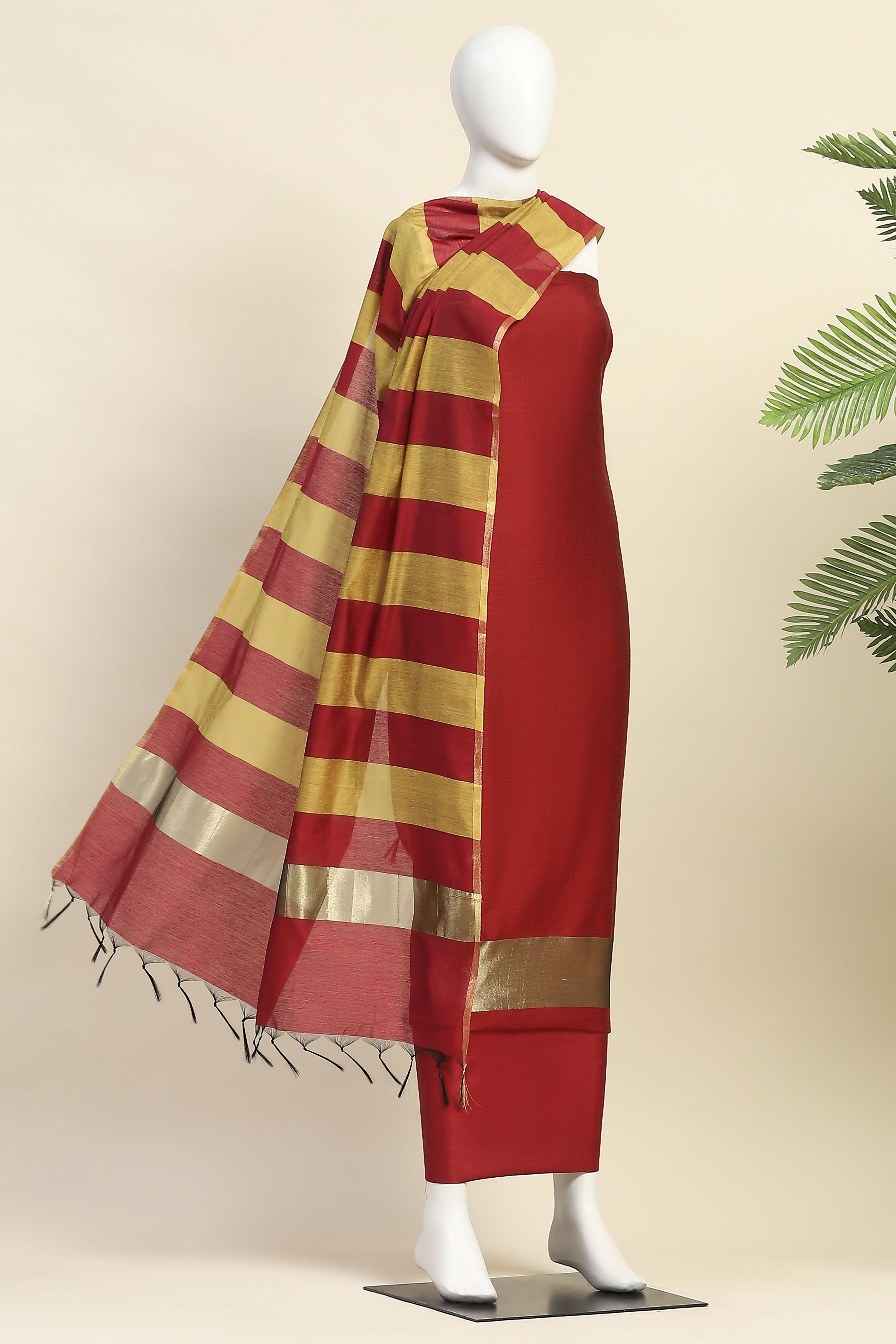 Onion Pink Cotton Unstitched Suit Set image number 4