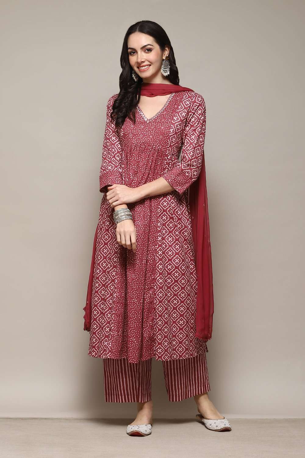 Onion Pink Cotton Gathered Kurta Palazzo Suit Set image number 7