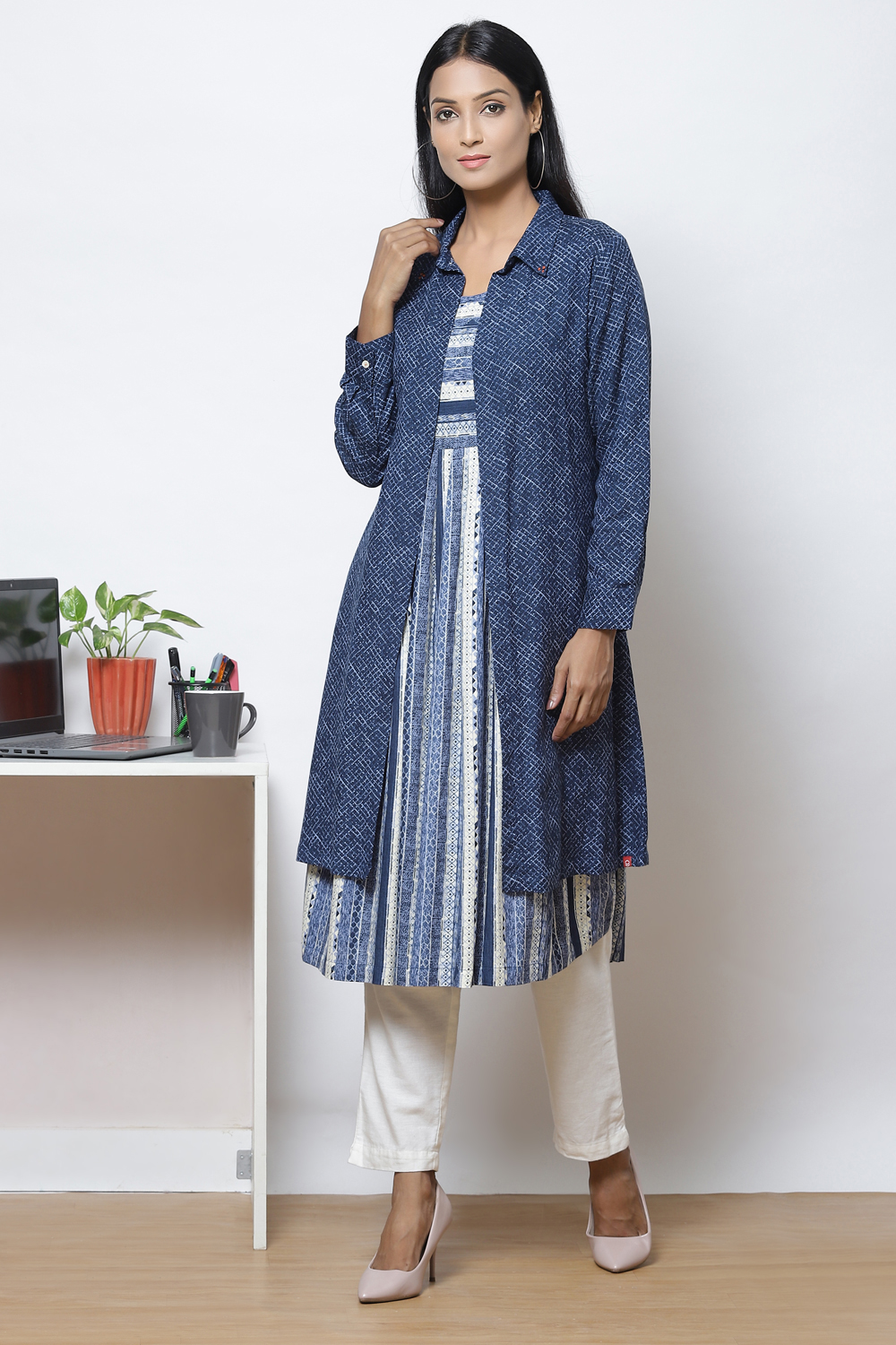 Indigo Straight Rayon Printed Jacket image number 4