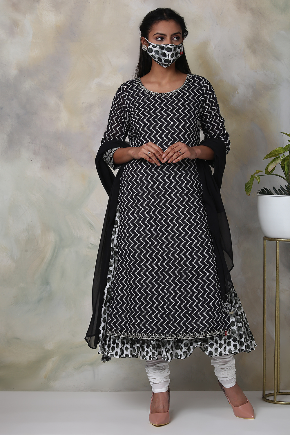 Black Cotton Double Layered Kurta Churidar Suit Set image number 8