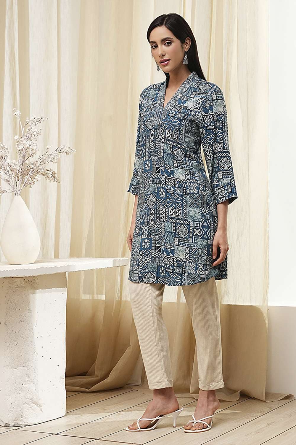 Teal Straight Short Kurta image number 2