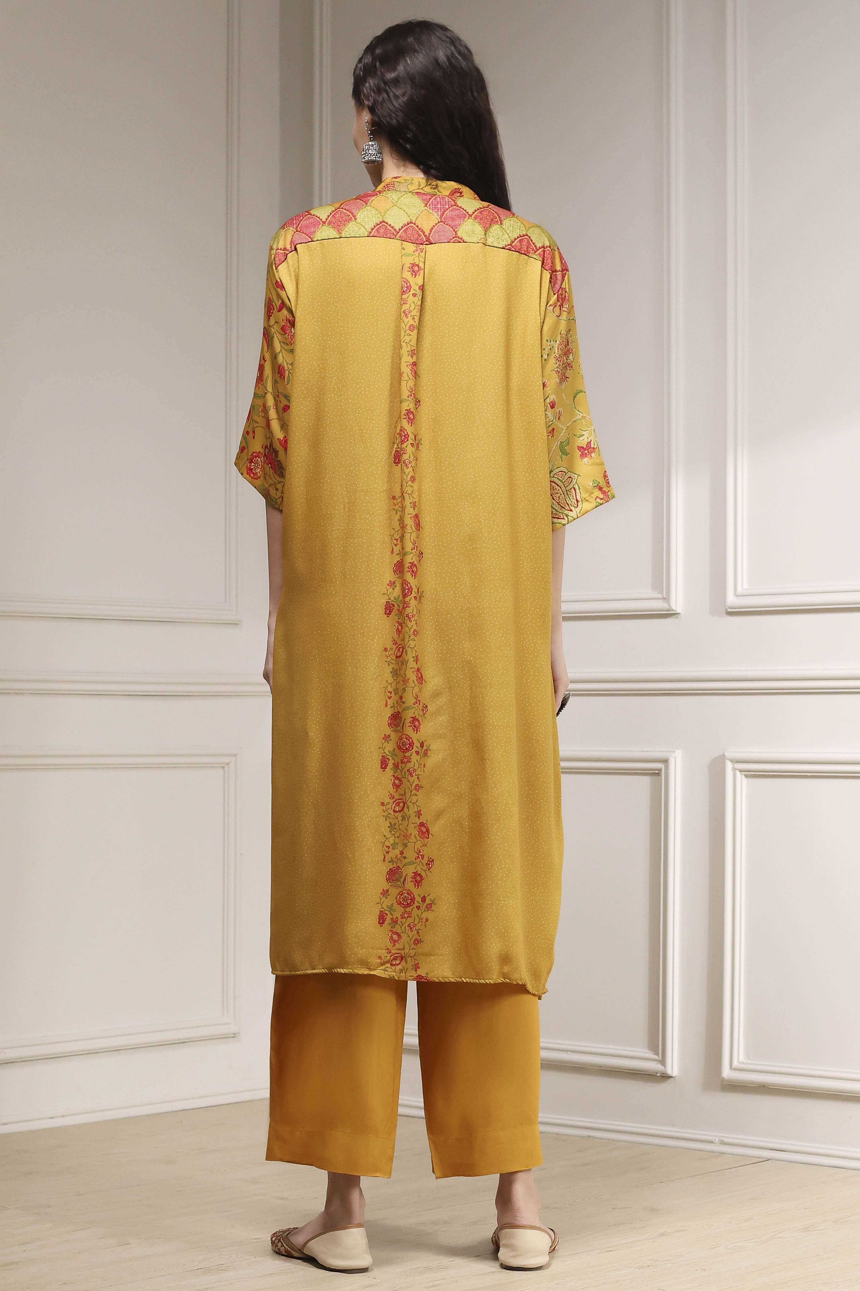 Charcoal Printed Straight Suit Set image number 4