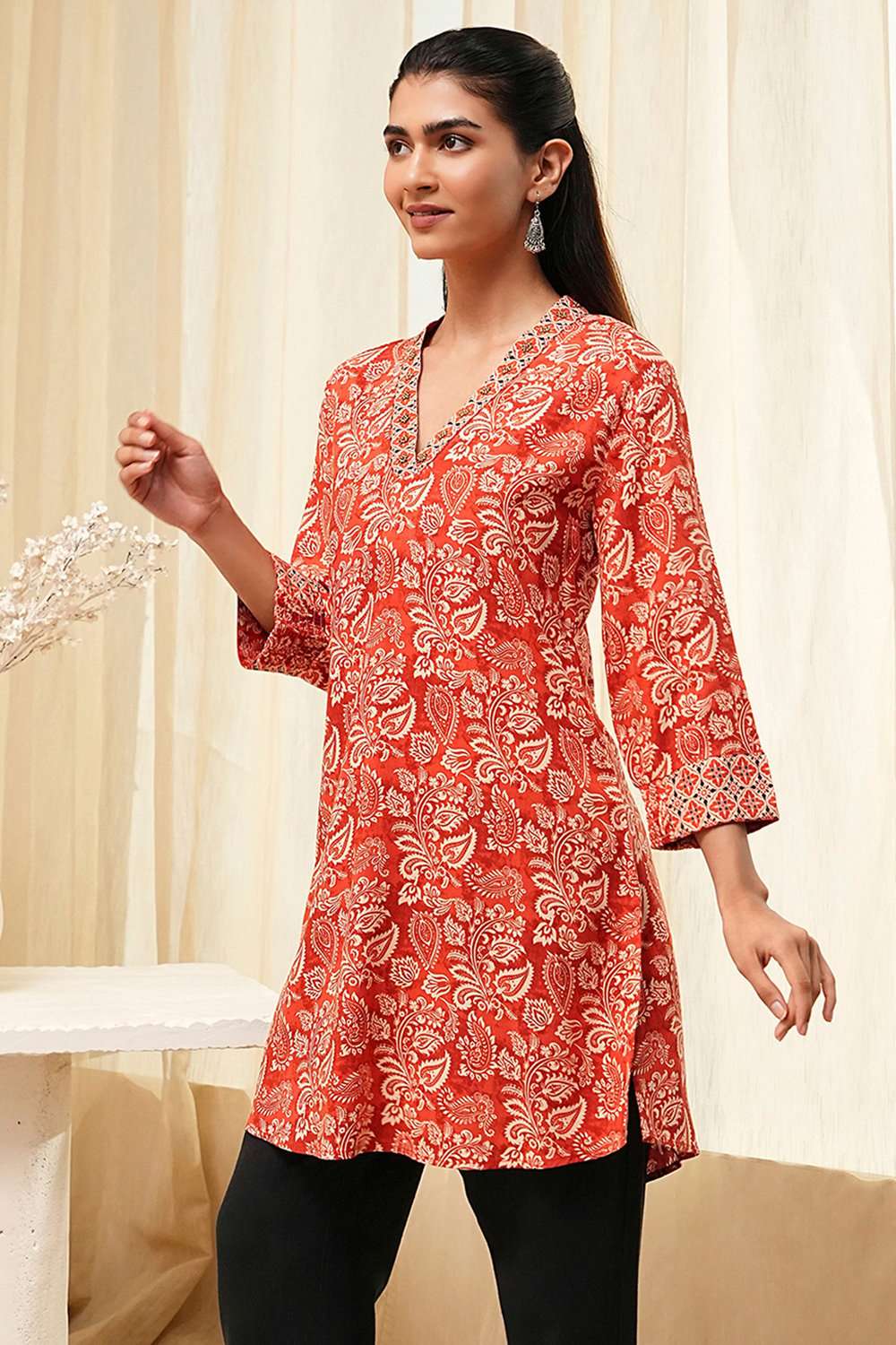 Rust Printed Straight Short Kurta image number 2
