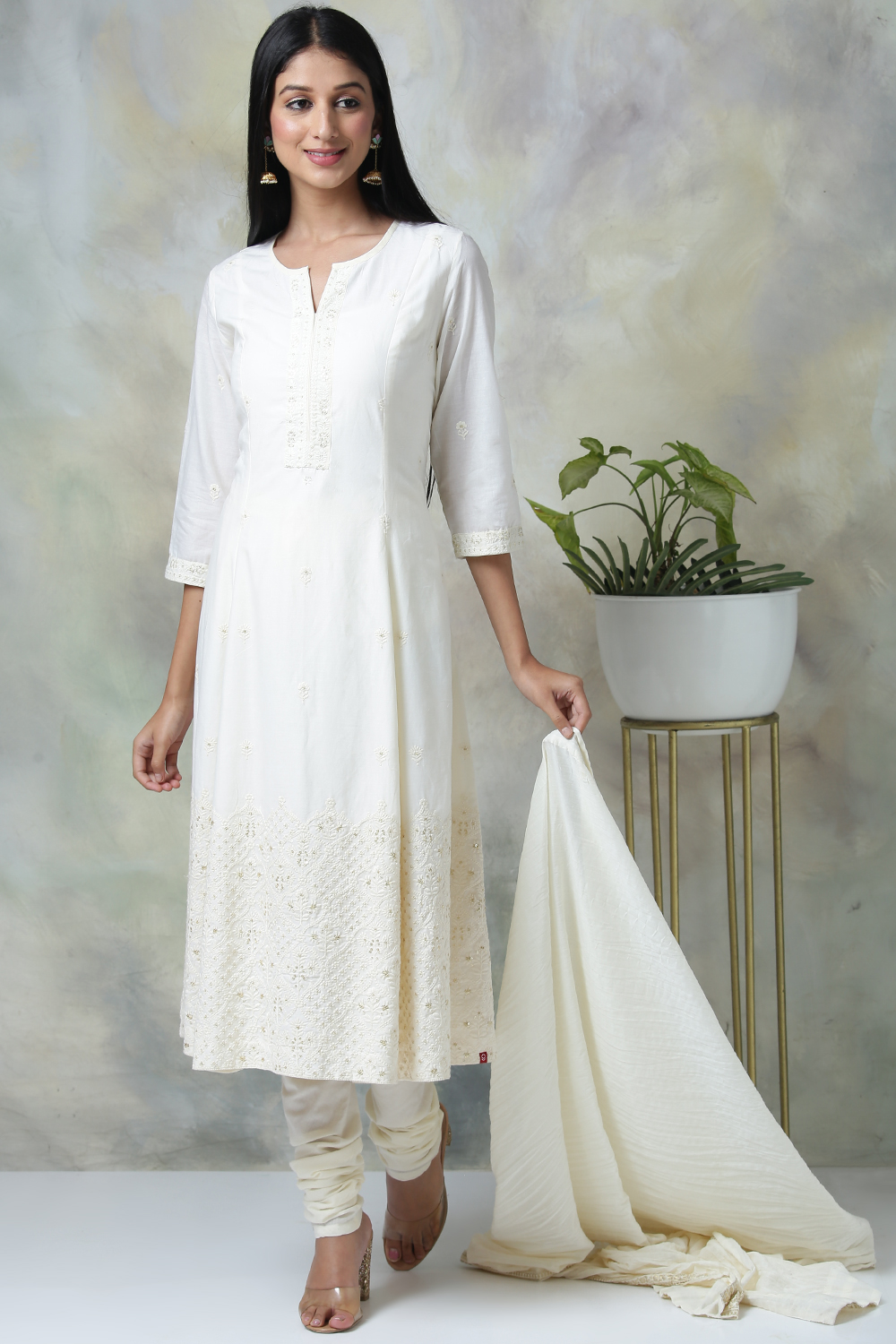 Off White Cotton Kalidar Kurta Churidar Suit Set image number 5