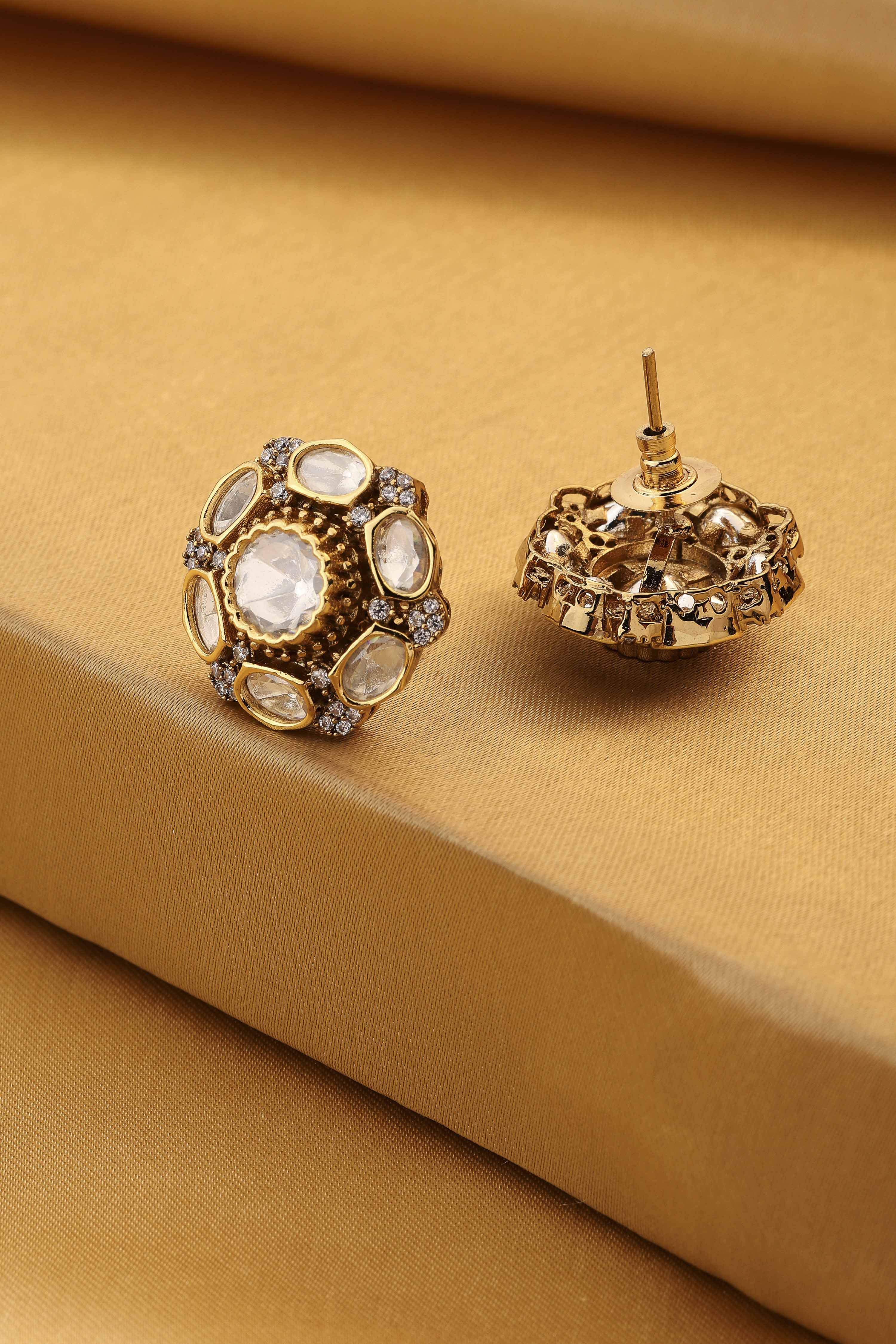 White Brass Gold-Plated Floral Stud Earrings image number 2