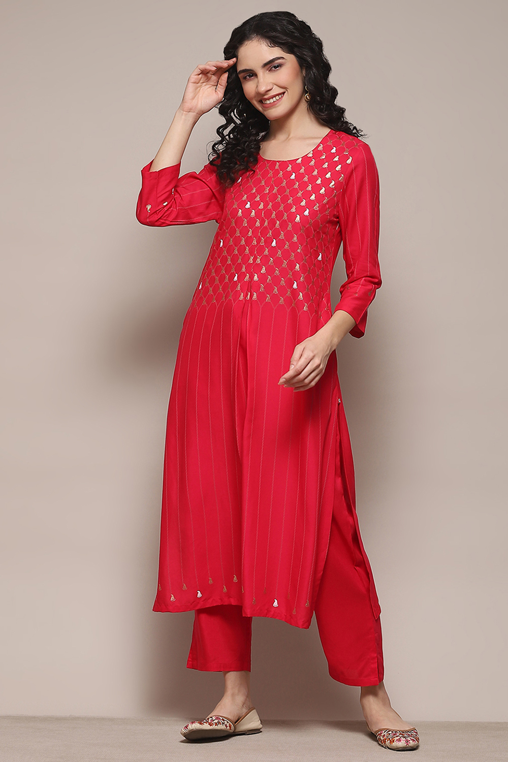 Fuchsia Rayon flax Narrow Kurta Pant Suit Set image number 0