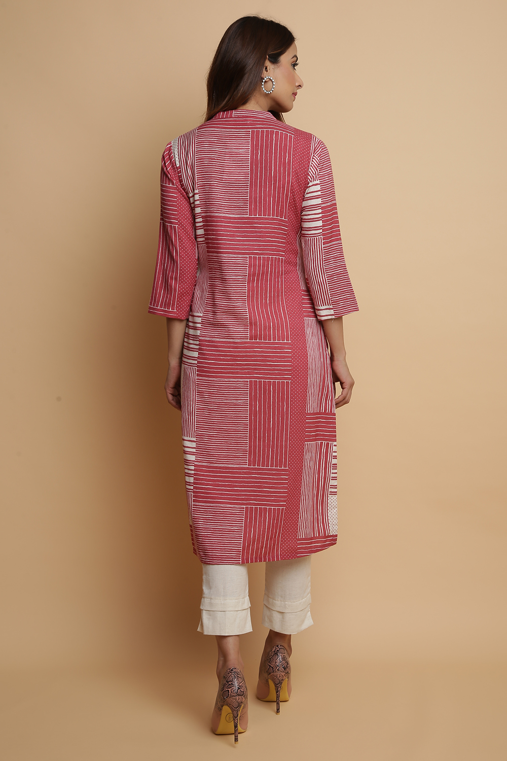 Green Cotton Blend Straight Kurta Slim Pant Suit Set image number 6