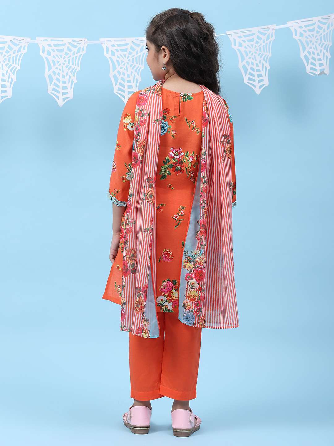 Orange Art Silk Straight Kurta Regular Pant Suit Set image number 4