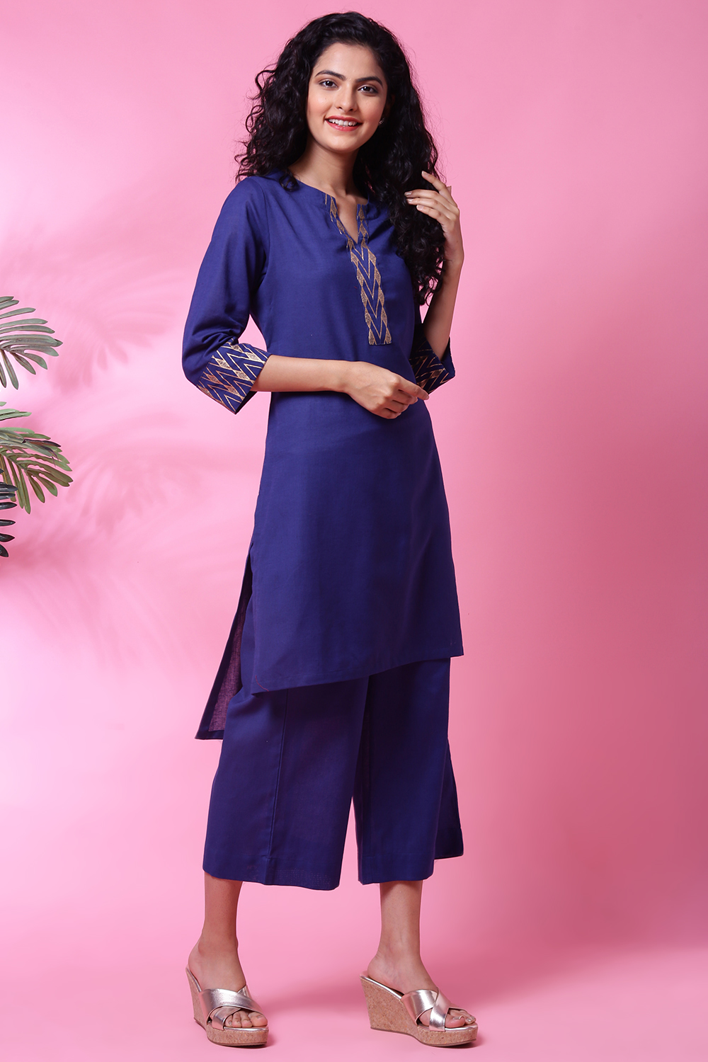 Blue Cotton Flax Straight Kurta Pants Set image number 3