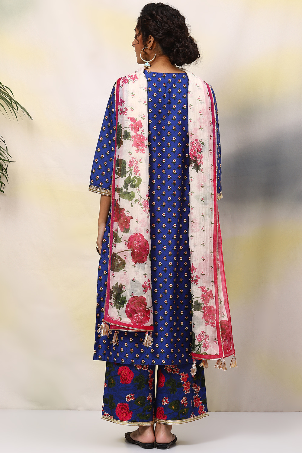 Blue And Off White Cotton Straight Suit Set image number 4