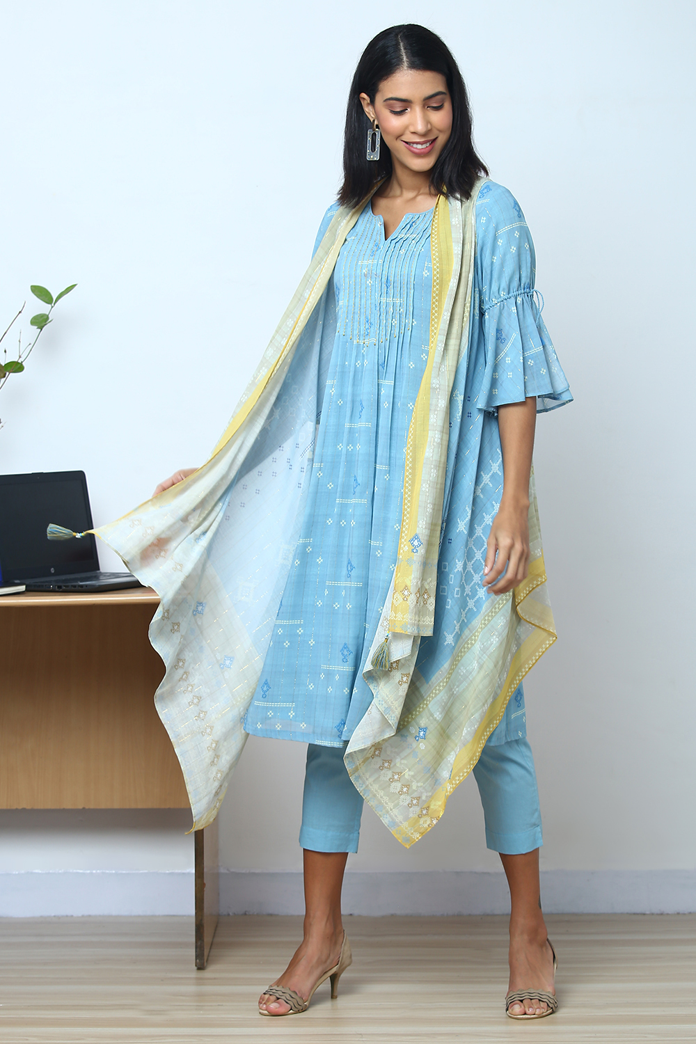 Blue Metallic Cotton Straight Kurta Slim Pant Suit Set image number 7