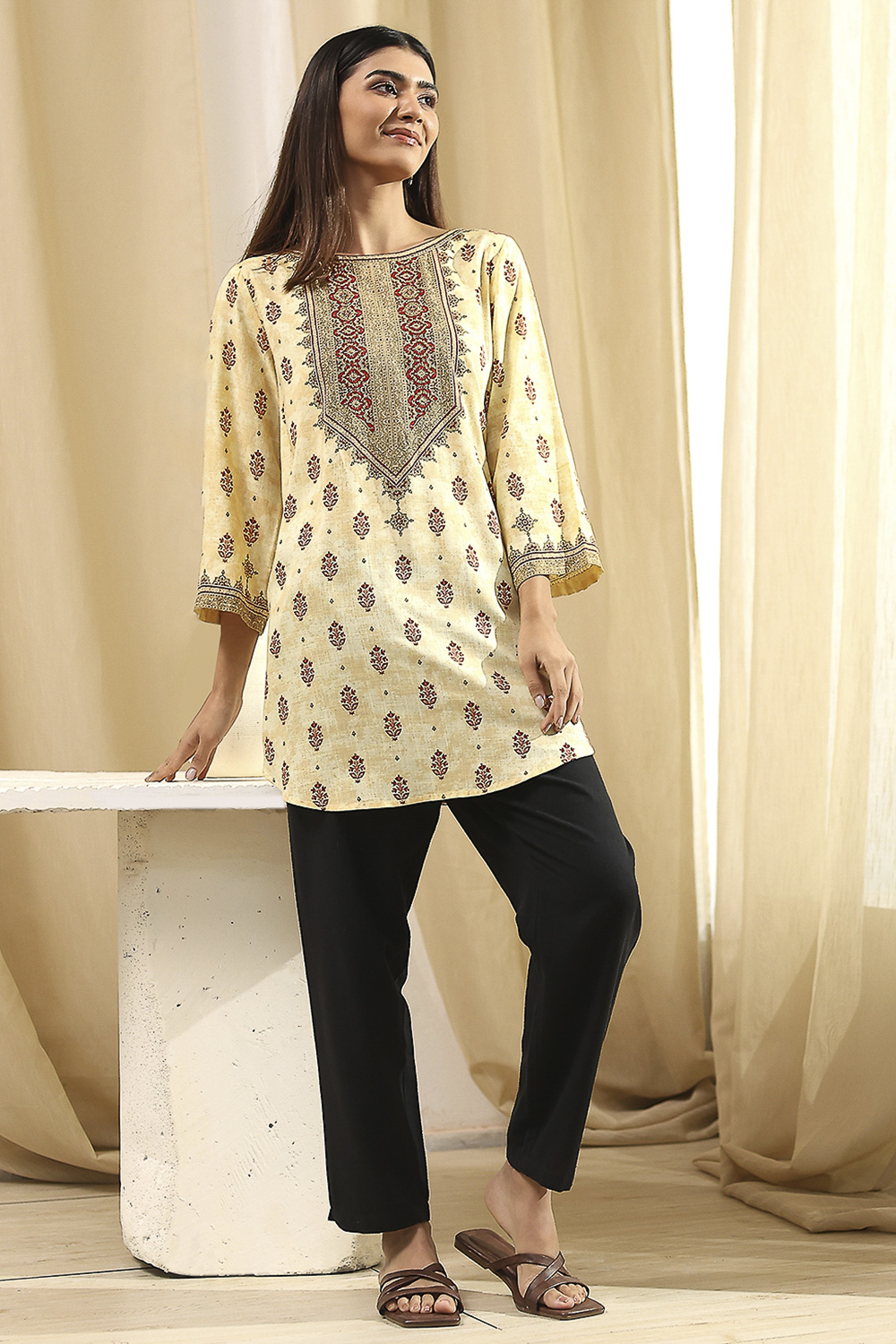 Beige Printed Straight Short Kurta image number 0