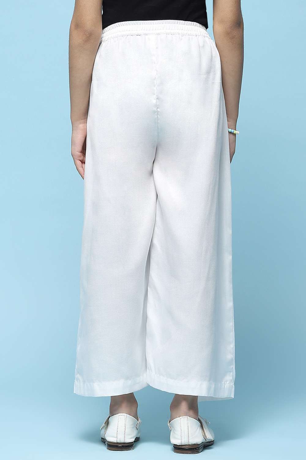 White Rayon Relaxed Pants image number 4