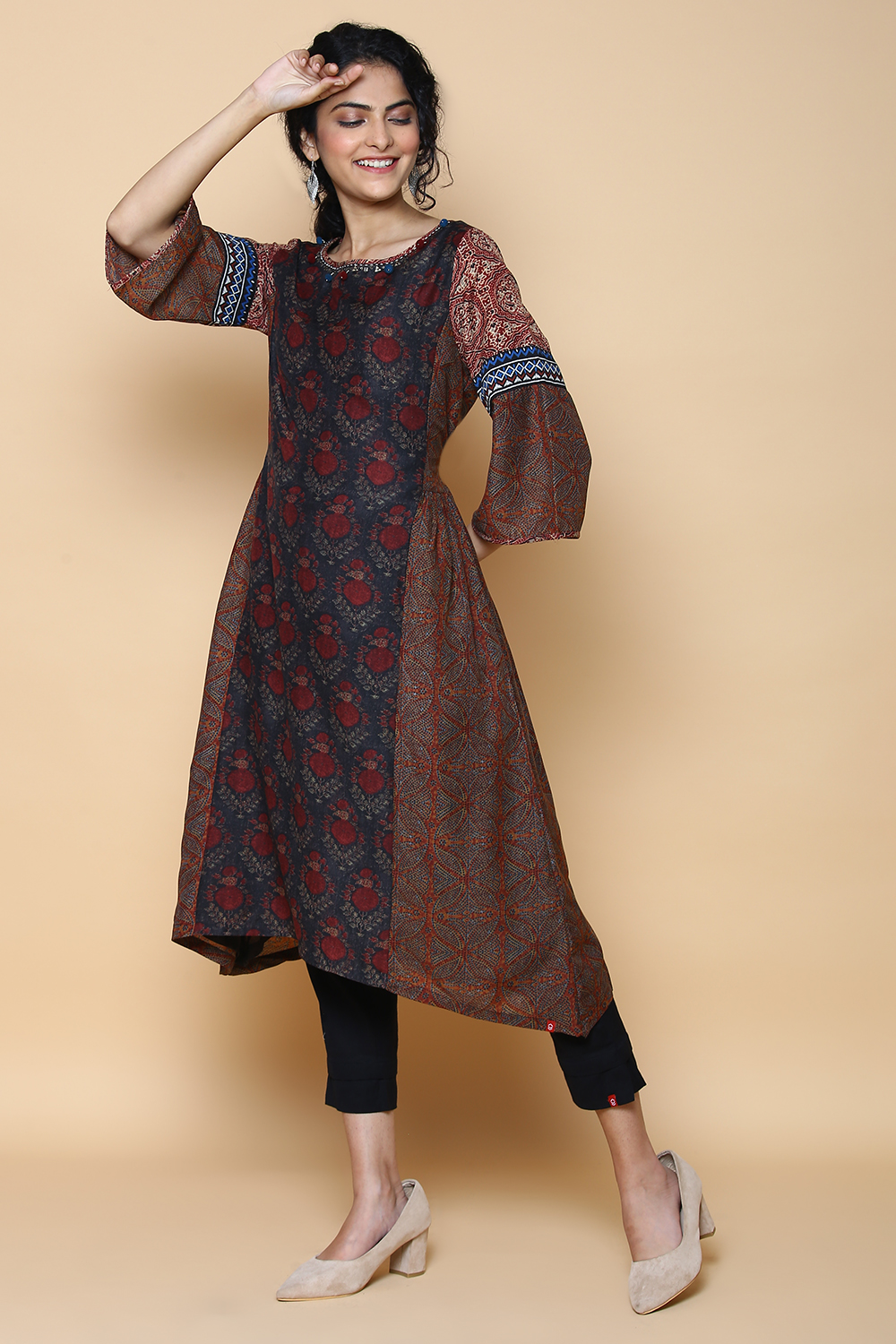 Charcoal Black Art Silk Printed Kurta image number 3