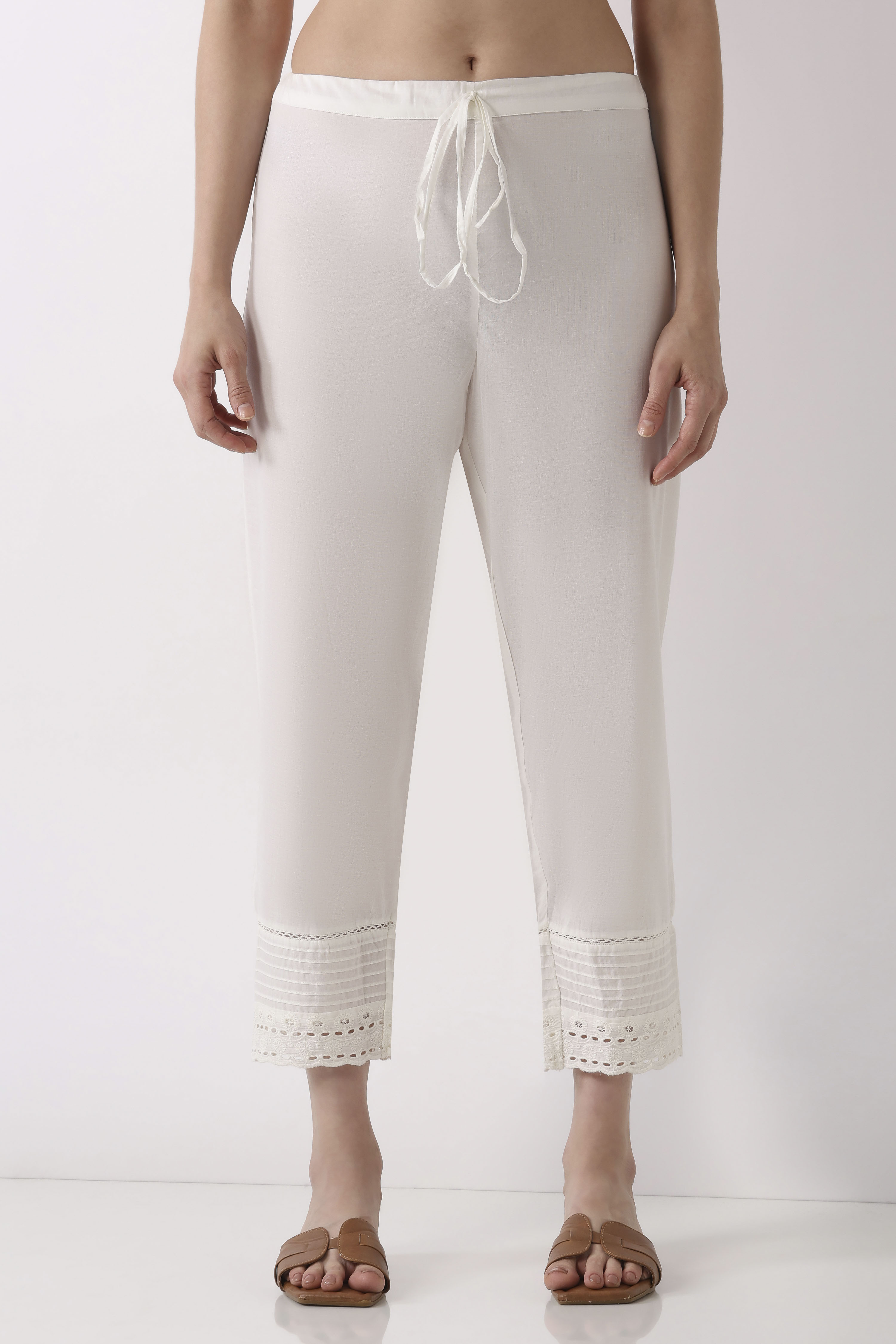 Off White Cotton Regular Pants image number 4