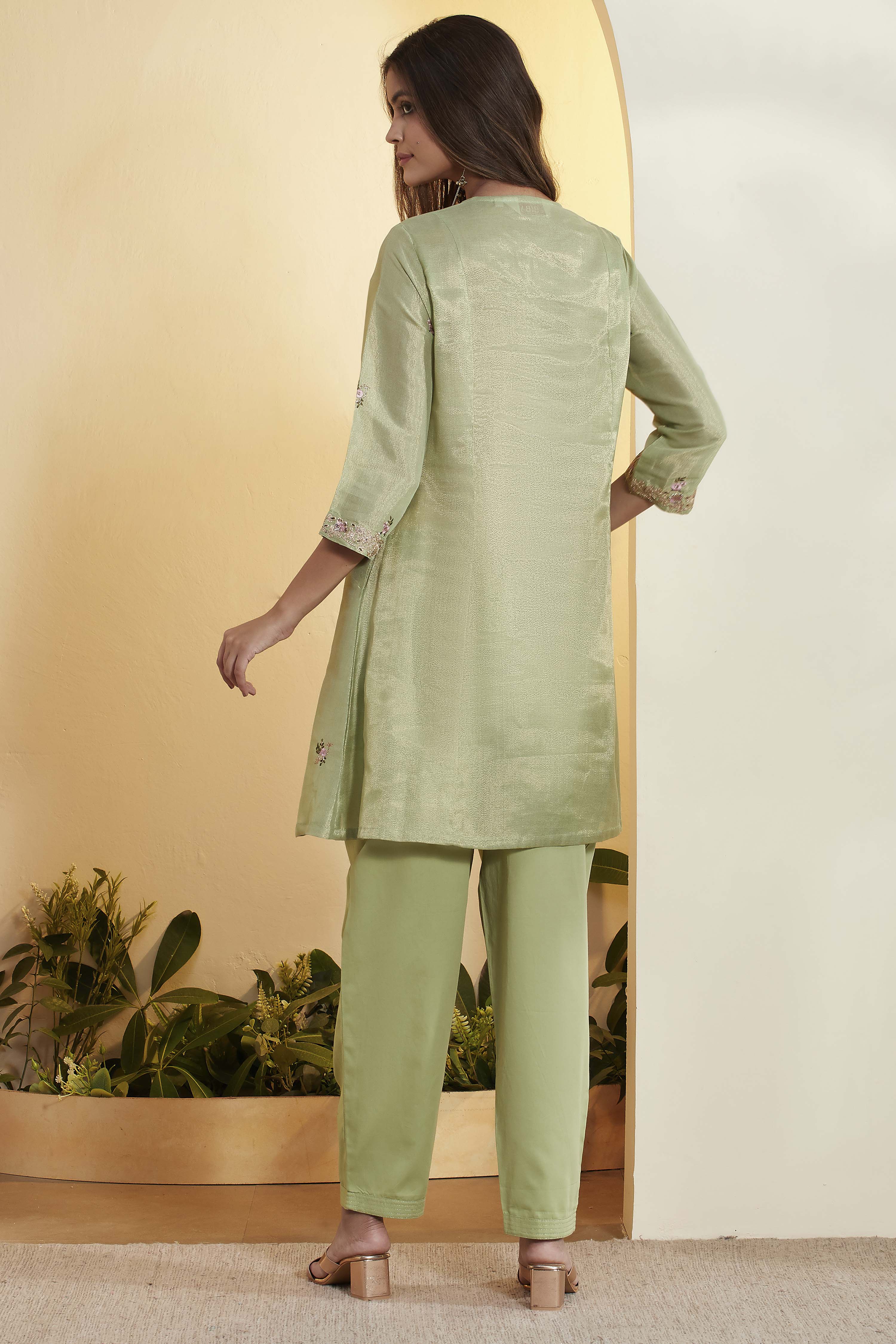Green Cotton Floral Design Straight Kurta Set image number 6