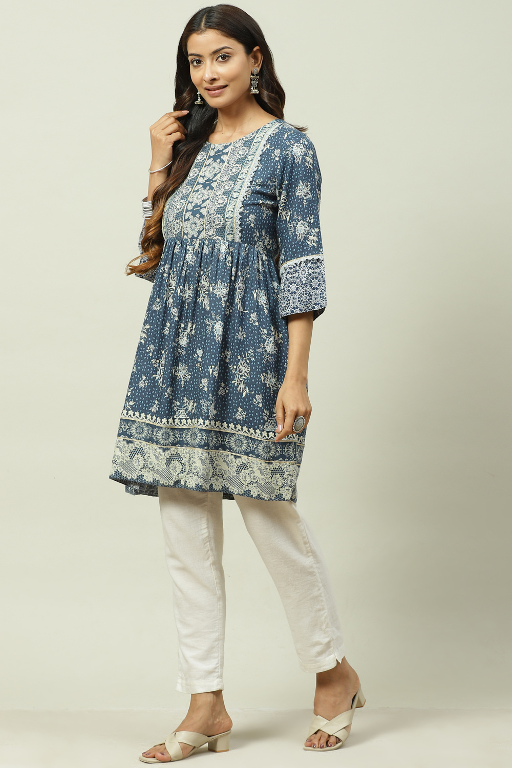 Navy LIVA Flared Printed Kurti image number 2