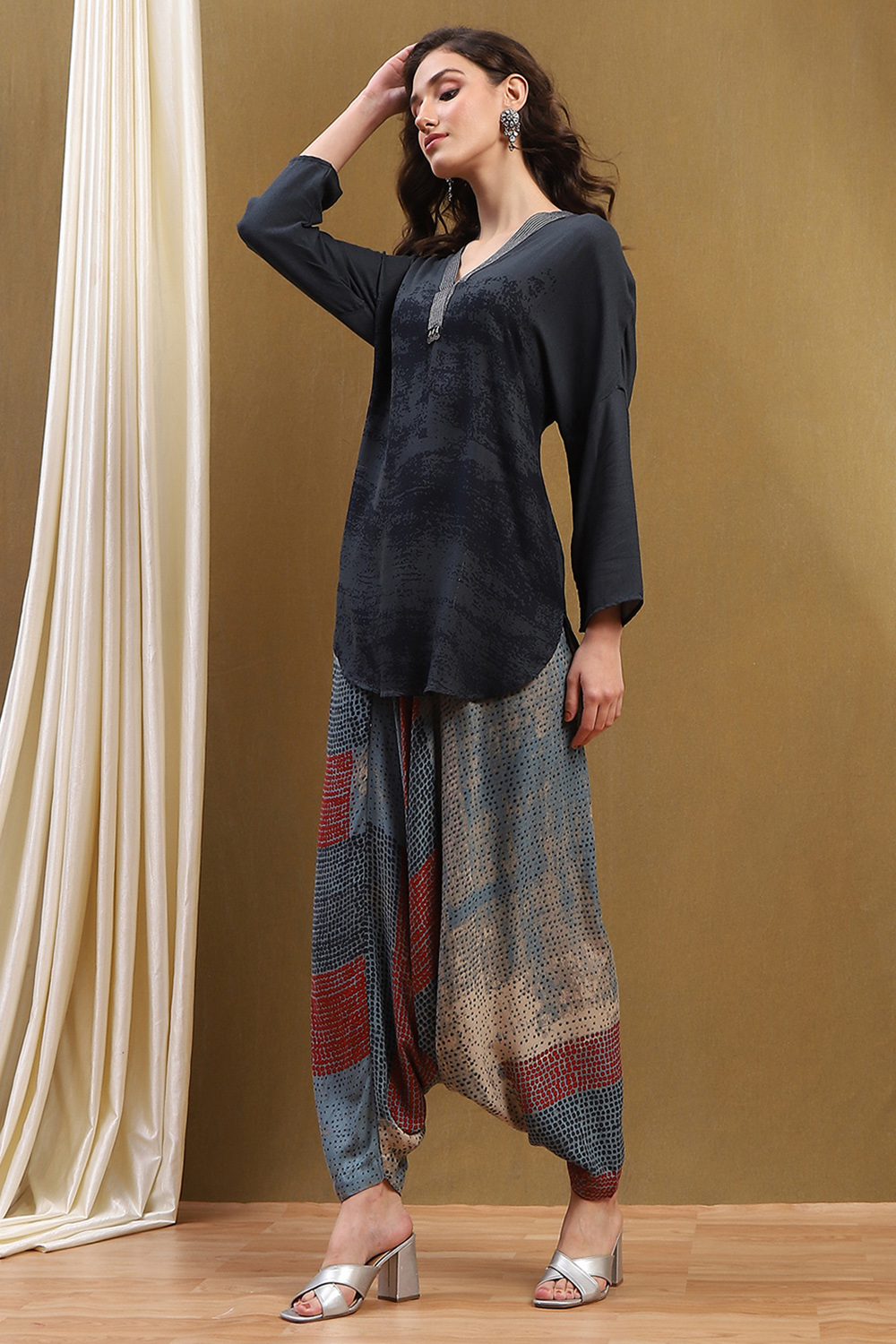 Indigo Printed Straight Short Kurta Set image number 0