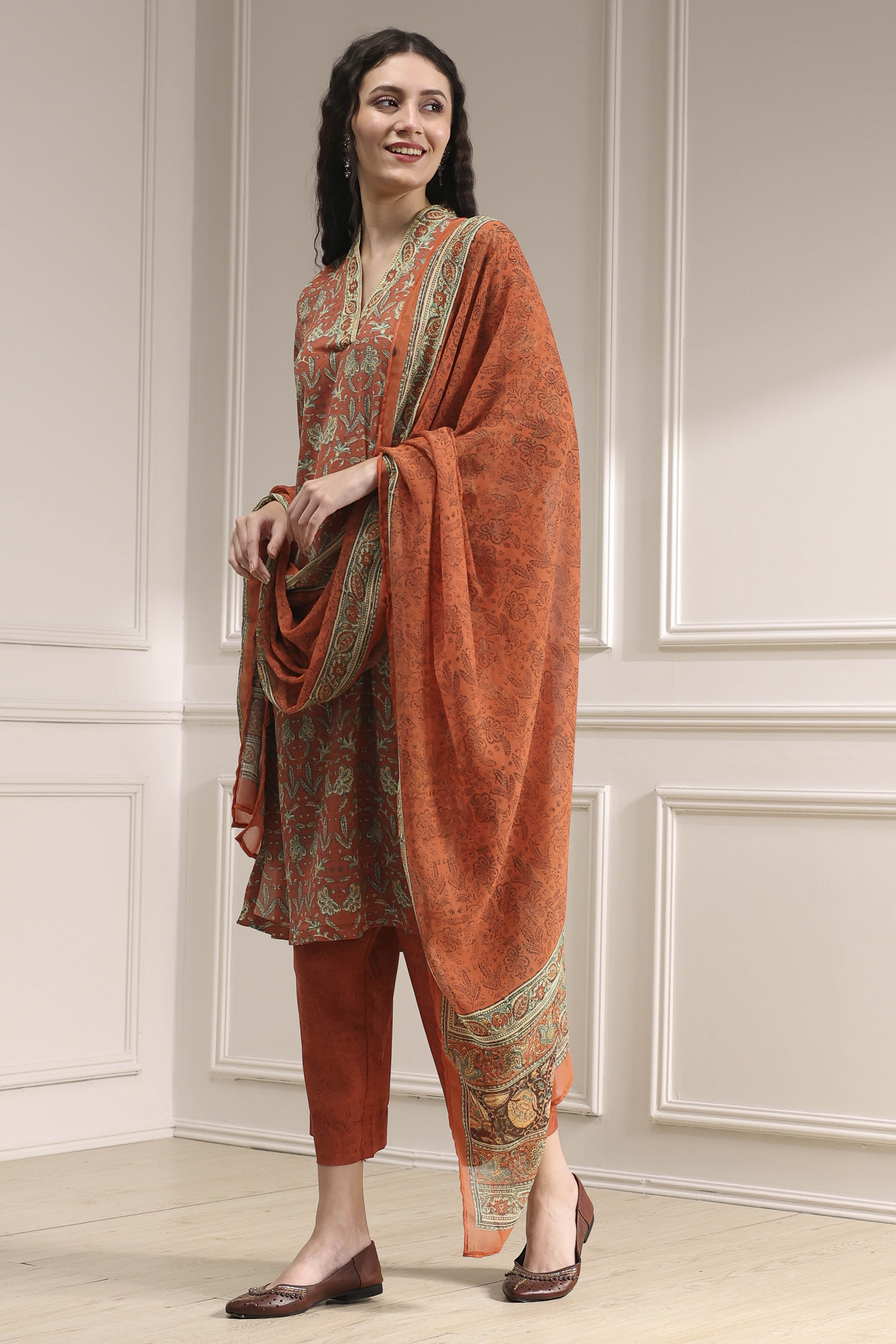 Blue Printed Straight Suit Set image number 3