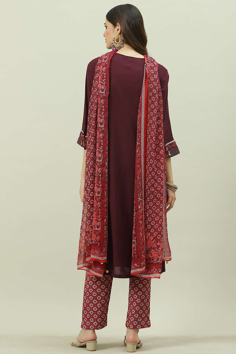 Jade Green Rayon A-Line Kurta Slim Pant Suit Set image number 4