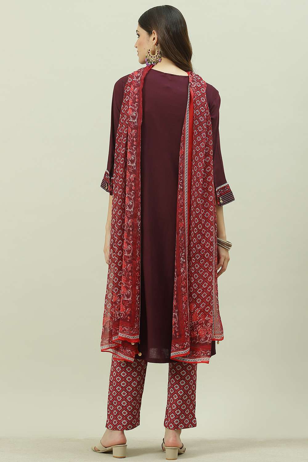 Burgundy Rayon A-Line Kurta Slim Pant Suit Set image number 4