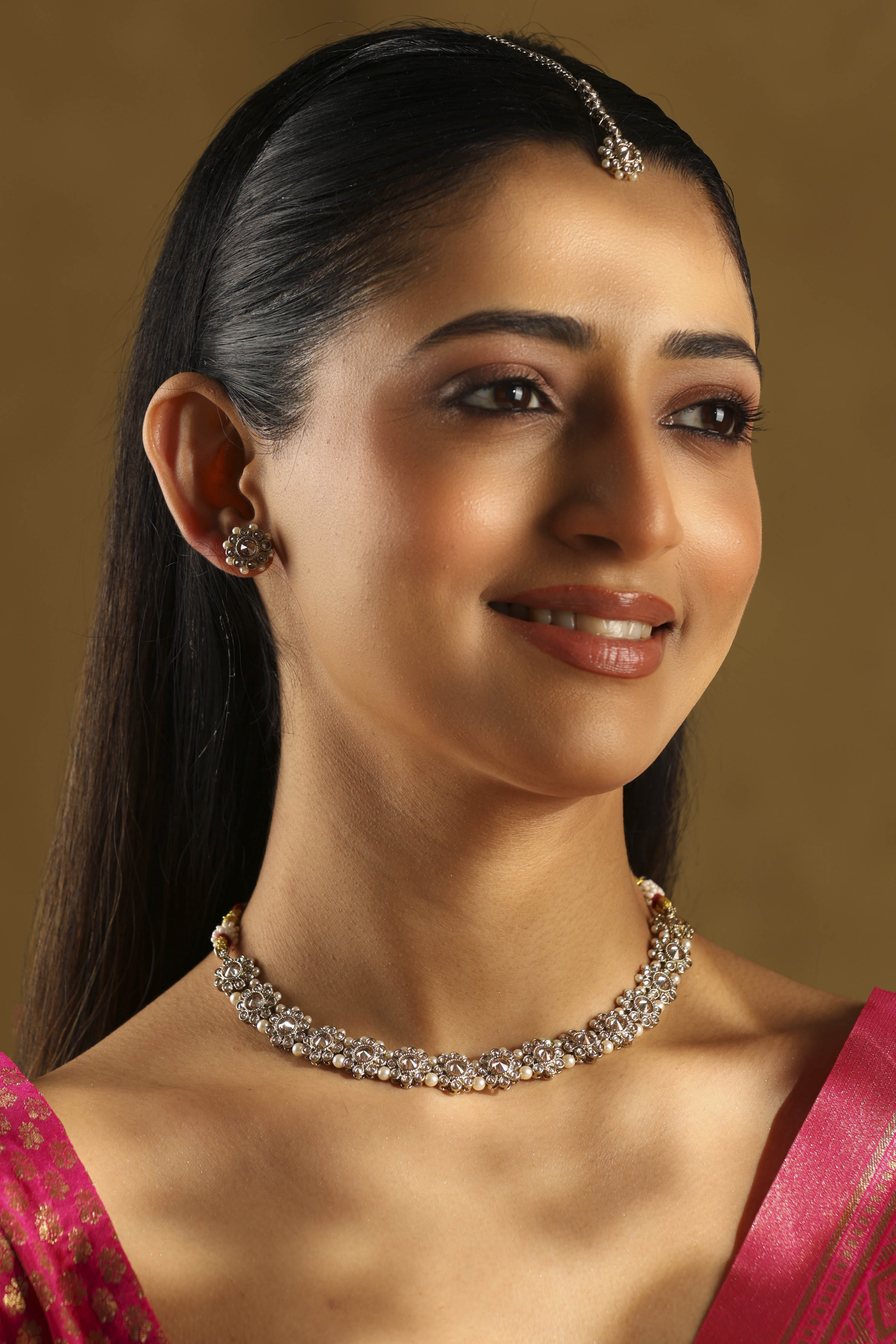 Champagne Alloy Necklace Set image number 3