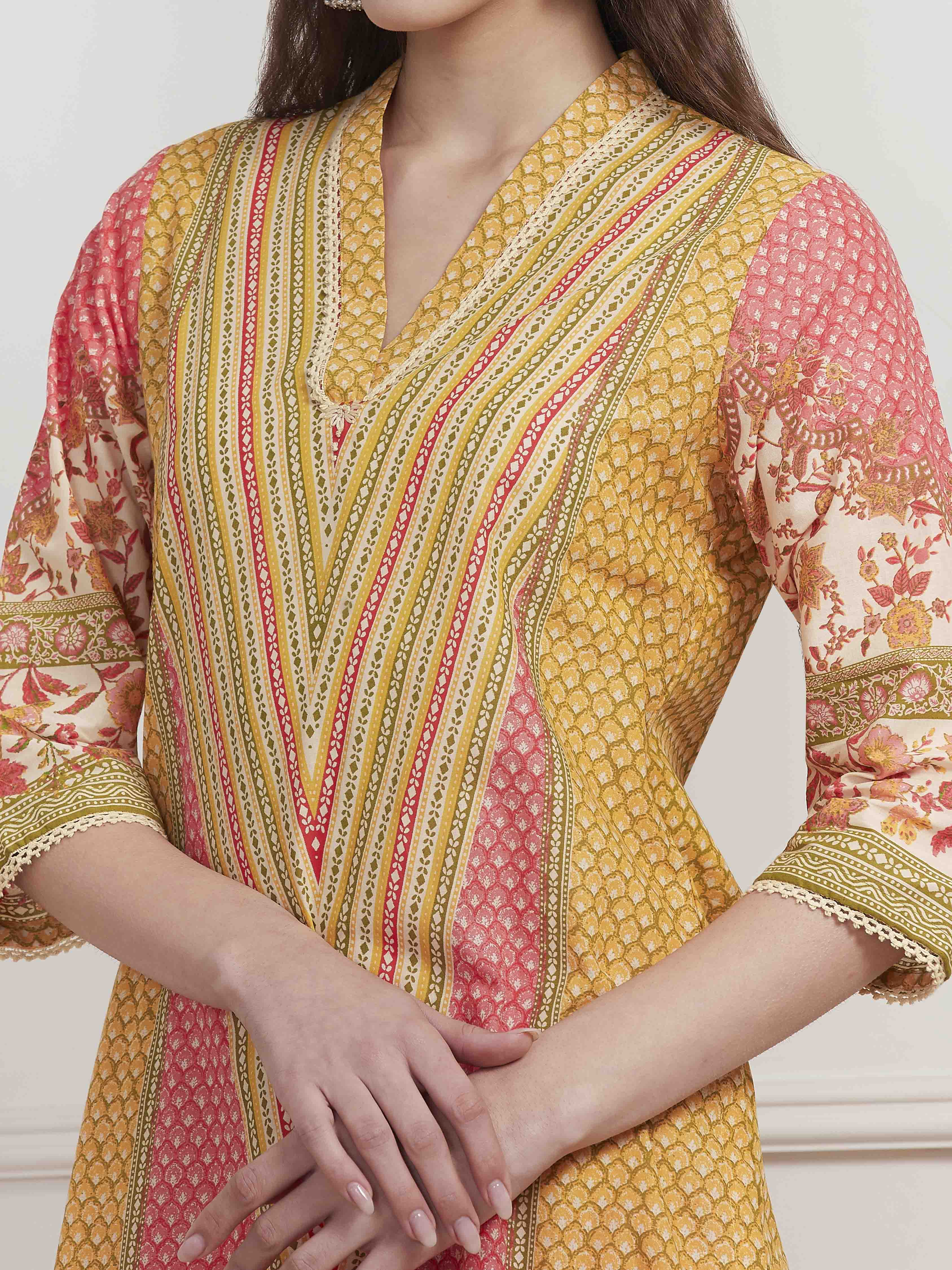 Red Cotton Printed Straight Kurta image number 1