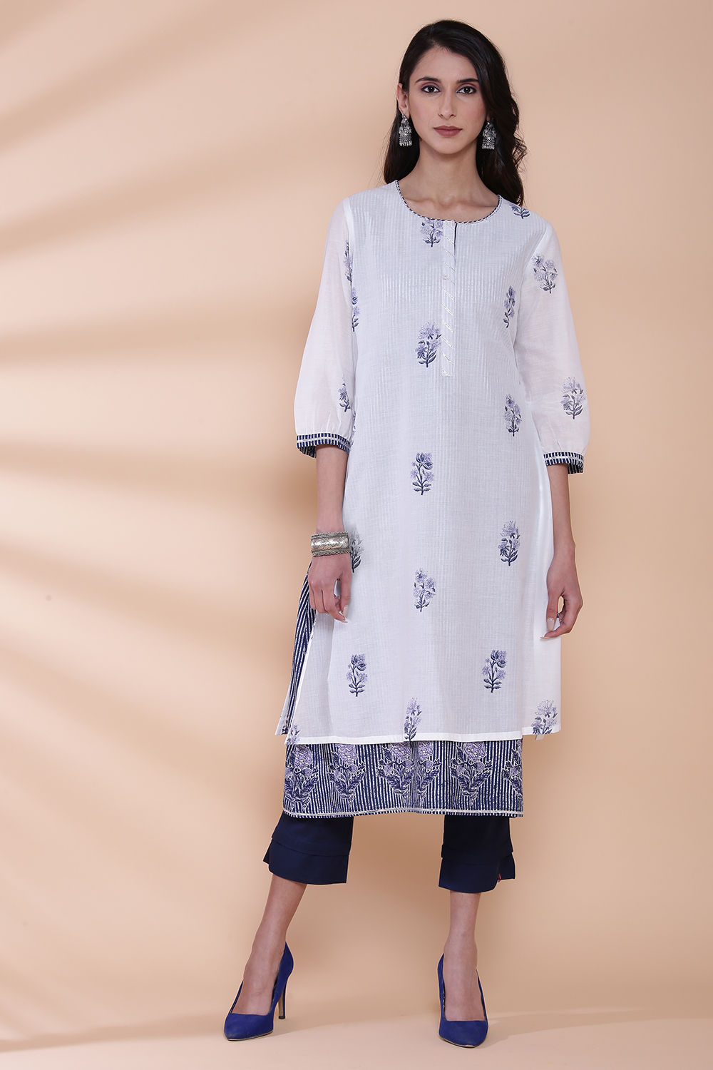White And Blue Cotton A-Line Printed Kurta image number 5