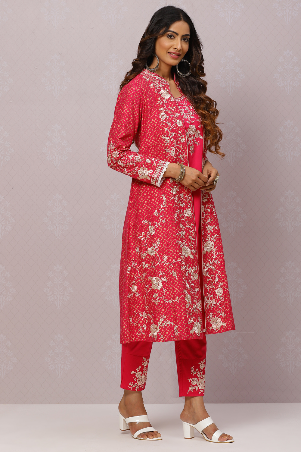 Pink Poly Viscose Straight Kurta Slim Pants Suit Set image number 6