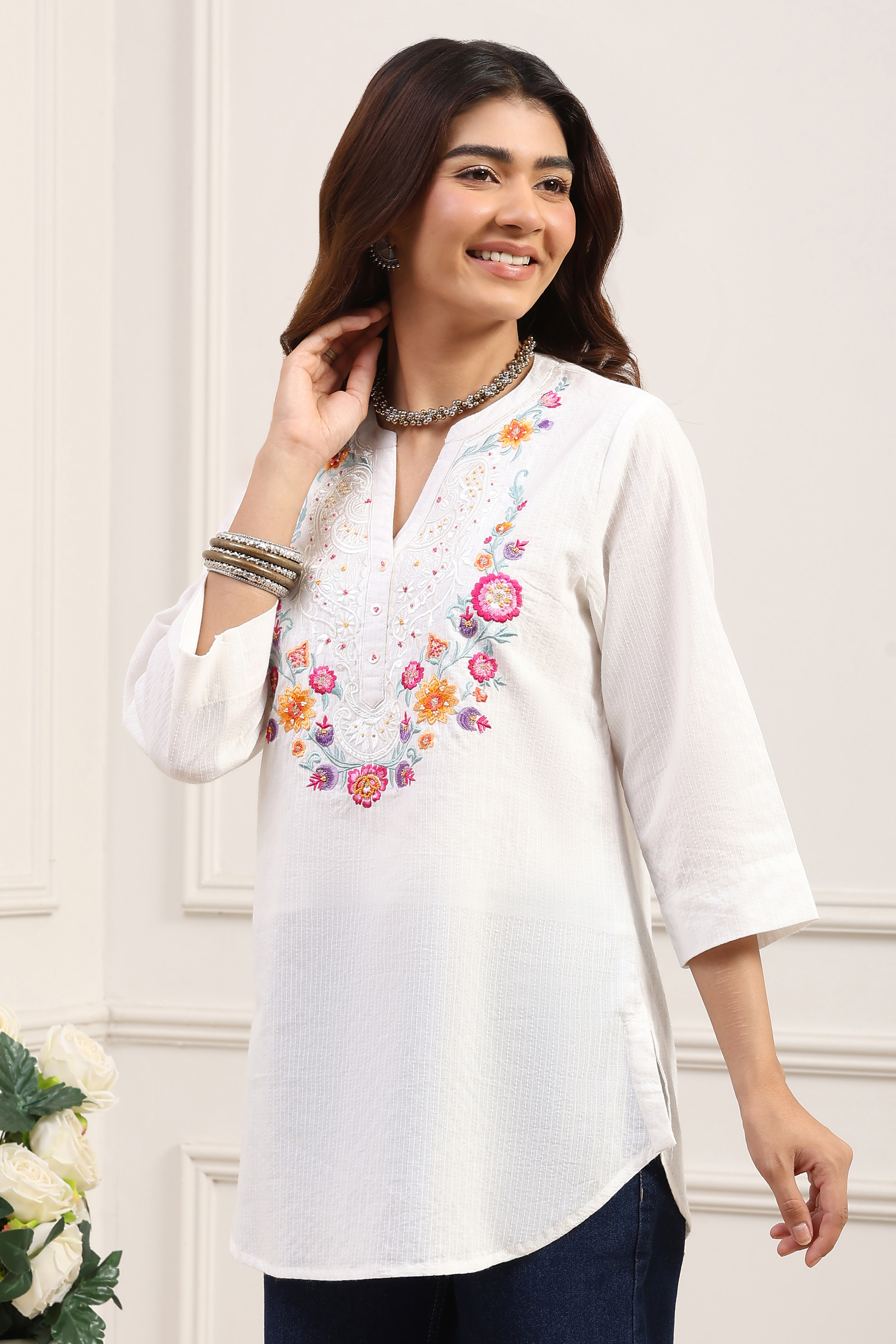 White Cotton Straight Top image number 2