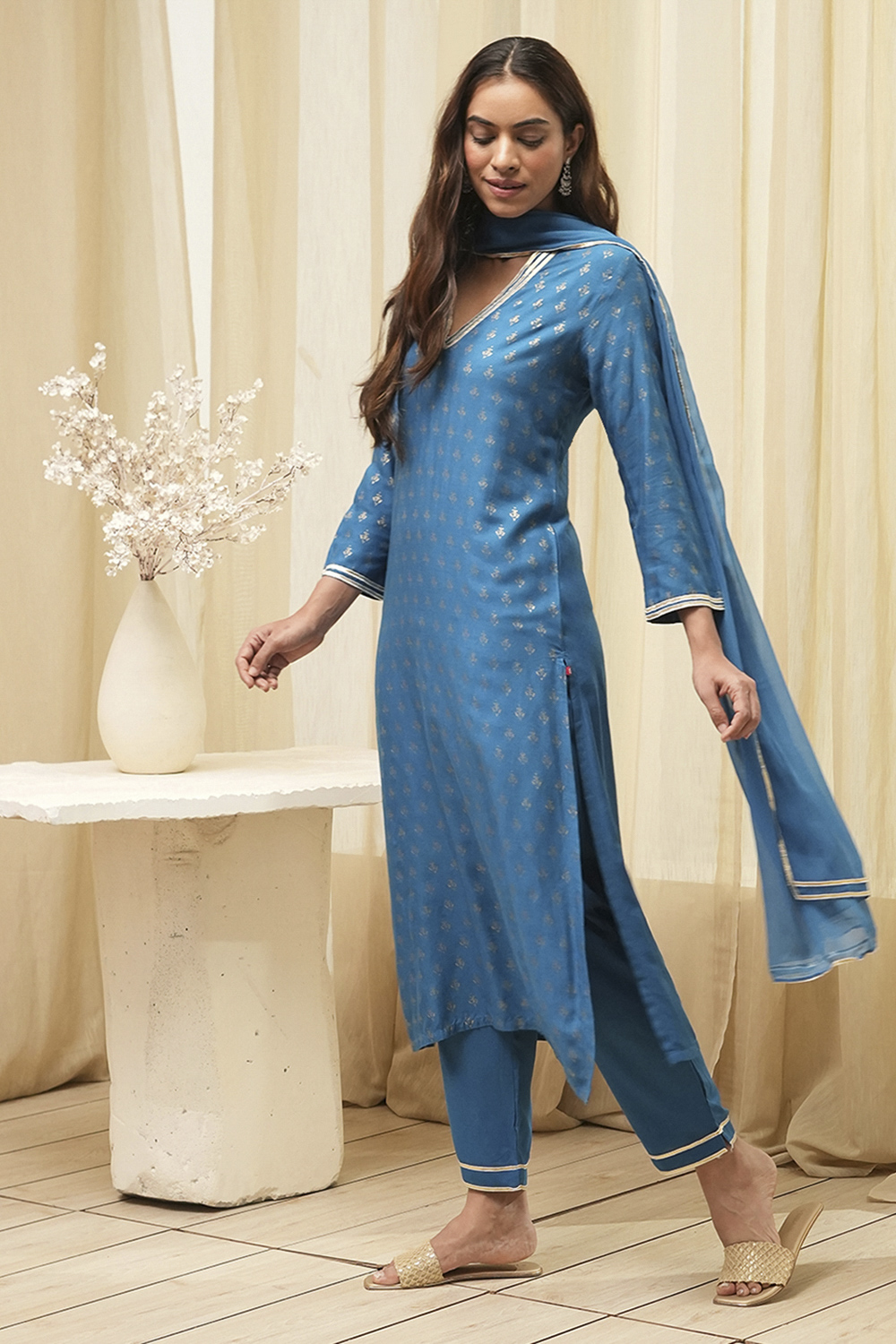 Fuschia Rayon Straight Kurta Pant Suit Set image number 3