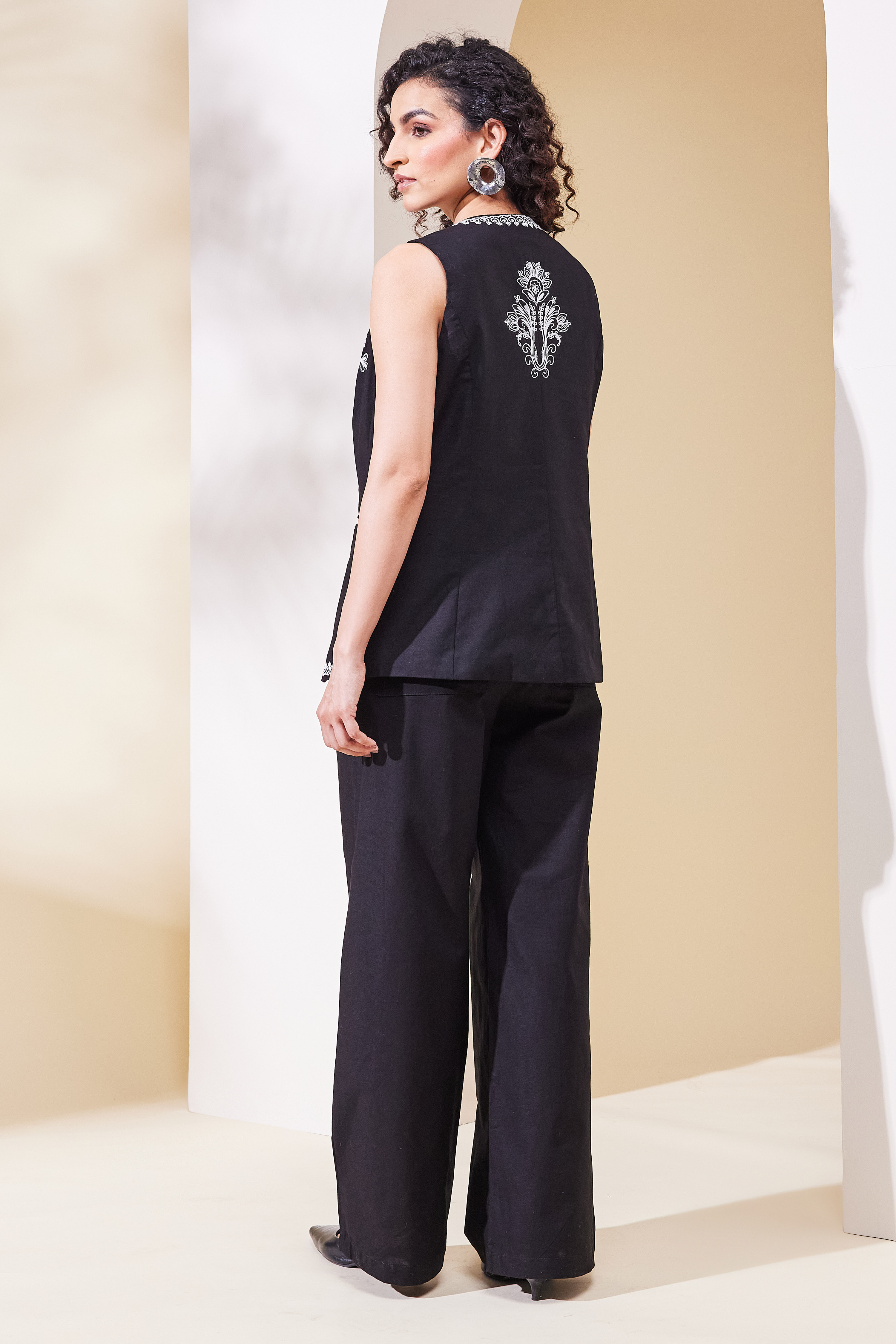 Black Viscose Linen Straight Fusion Set image number 4