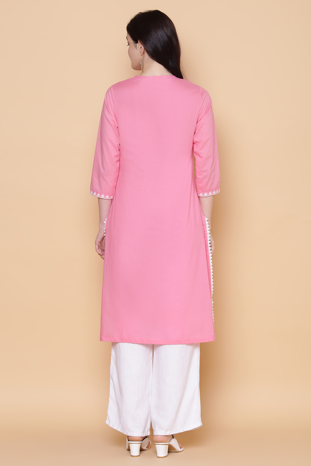 Pink Cotton Chikankari Embroidered Kurta image number 4