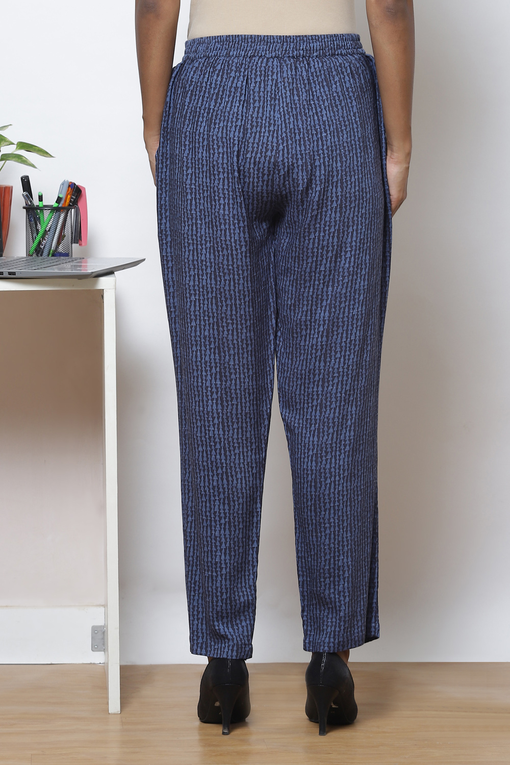 Indigo LIVA Pants image number 5