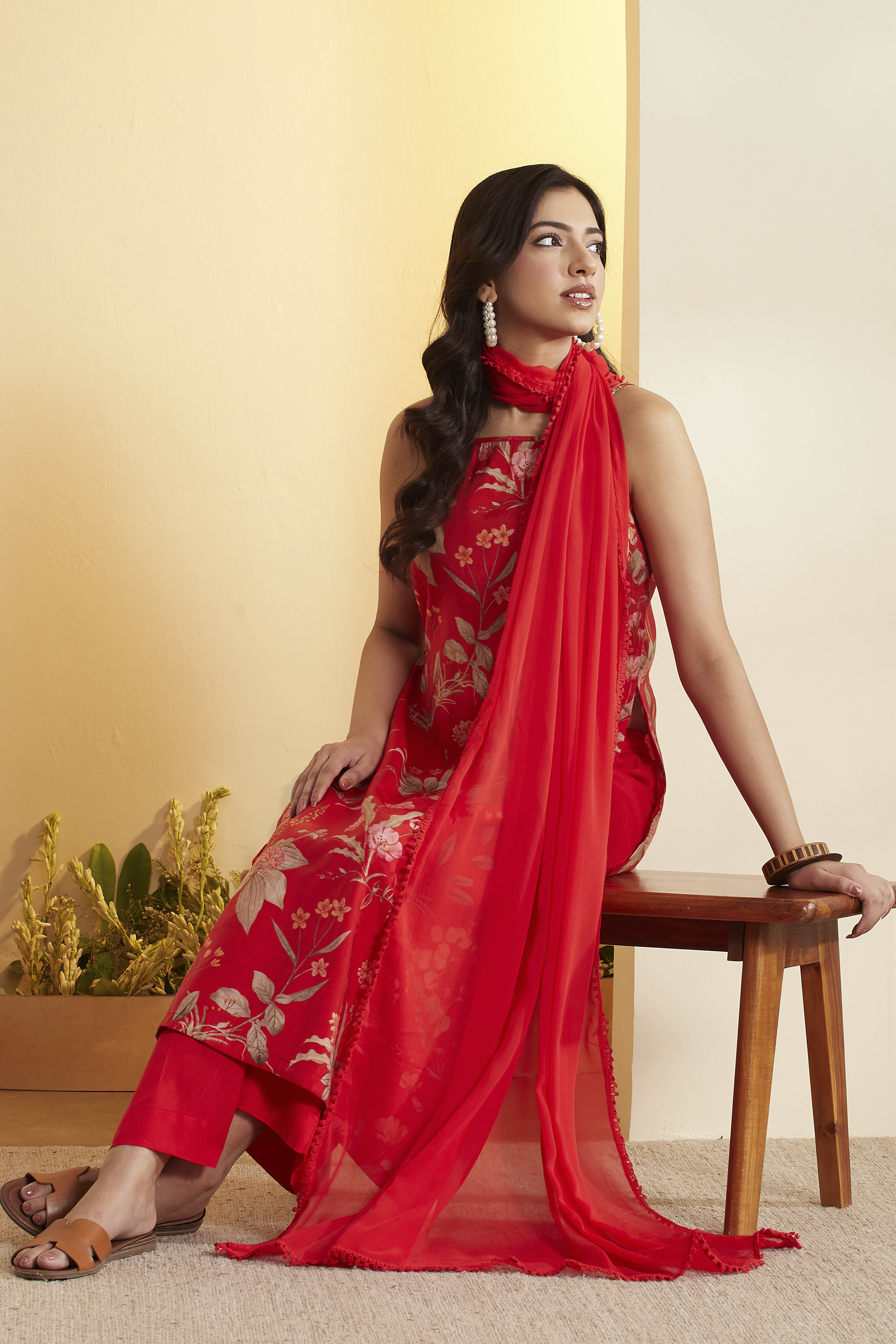 Red Floral Straight Viscose Blend Kurta Set image number 0