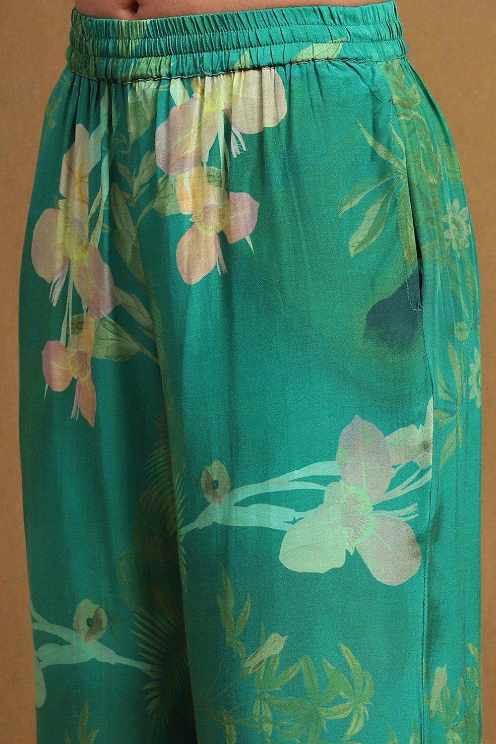 Green Modal Floral Printed Asymmetric Kurta Set image number 2