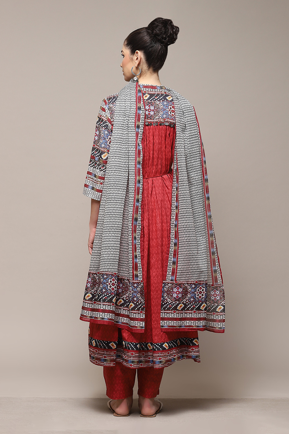 Maroon Cotton Printed Gathered Flared Suit Set image number 4
