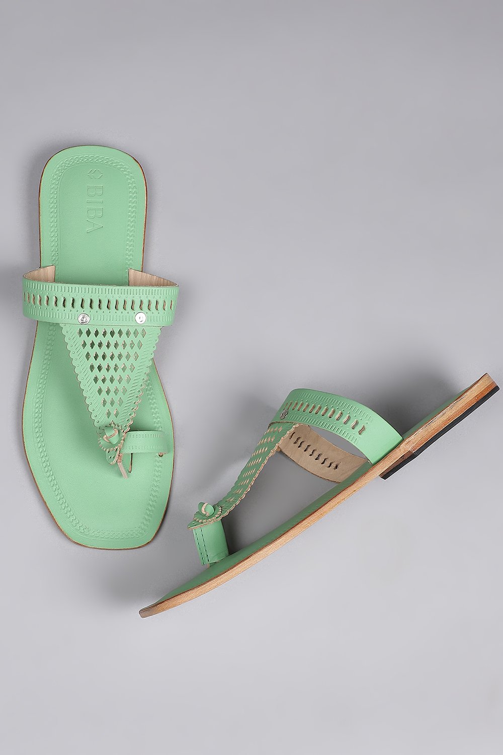Pista Green Leather Kolhapuri Sandals image number 4