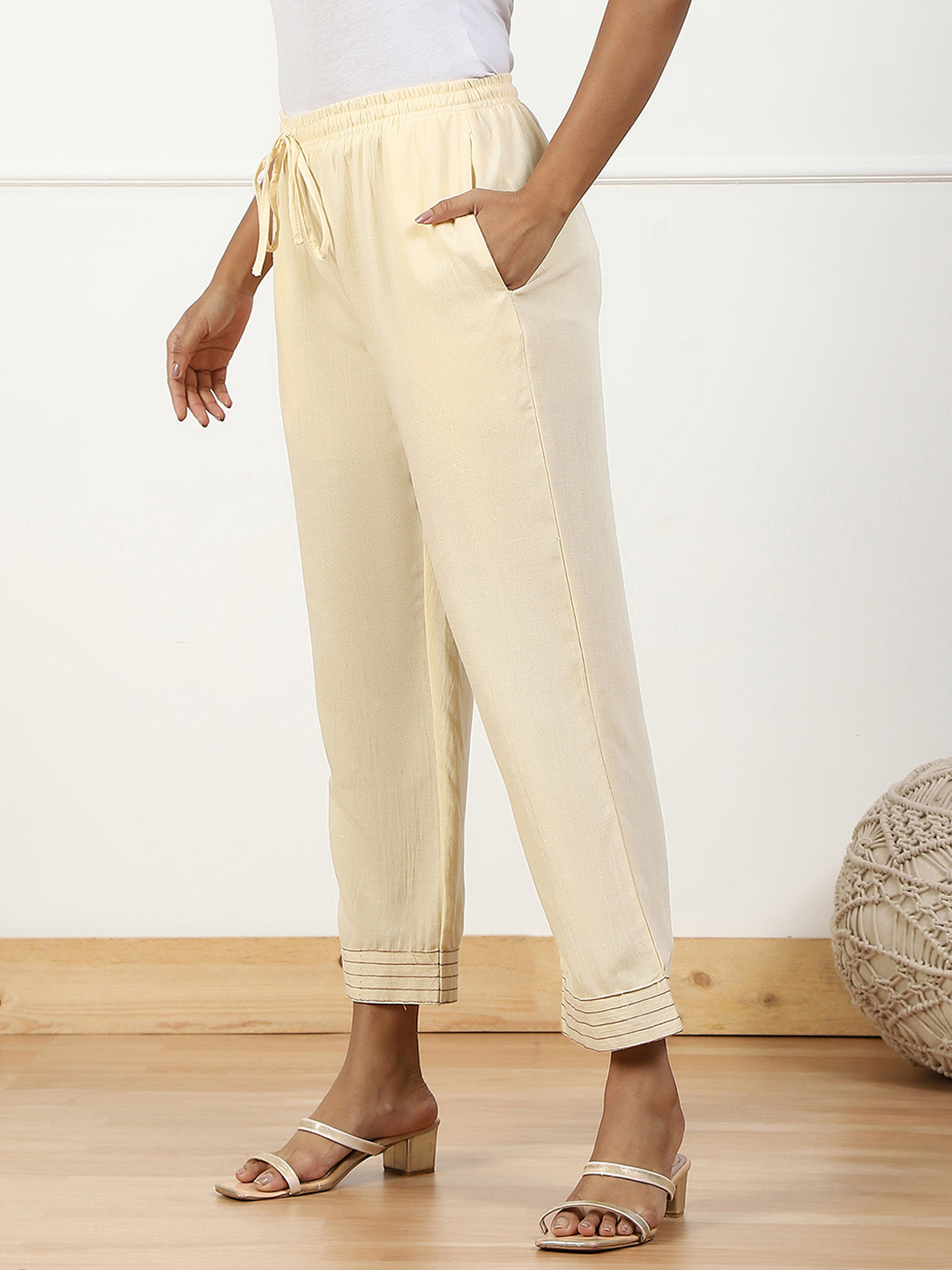 Rust Solid Mid-Rise Straight Palazzo Pants image number 2