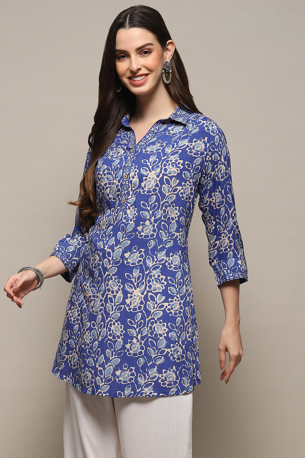 Blue Rayon Straight Kurti image number 2